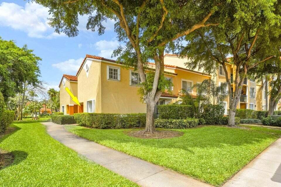 127 Yacht Club #101, Hypoluxo FL 33462
