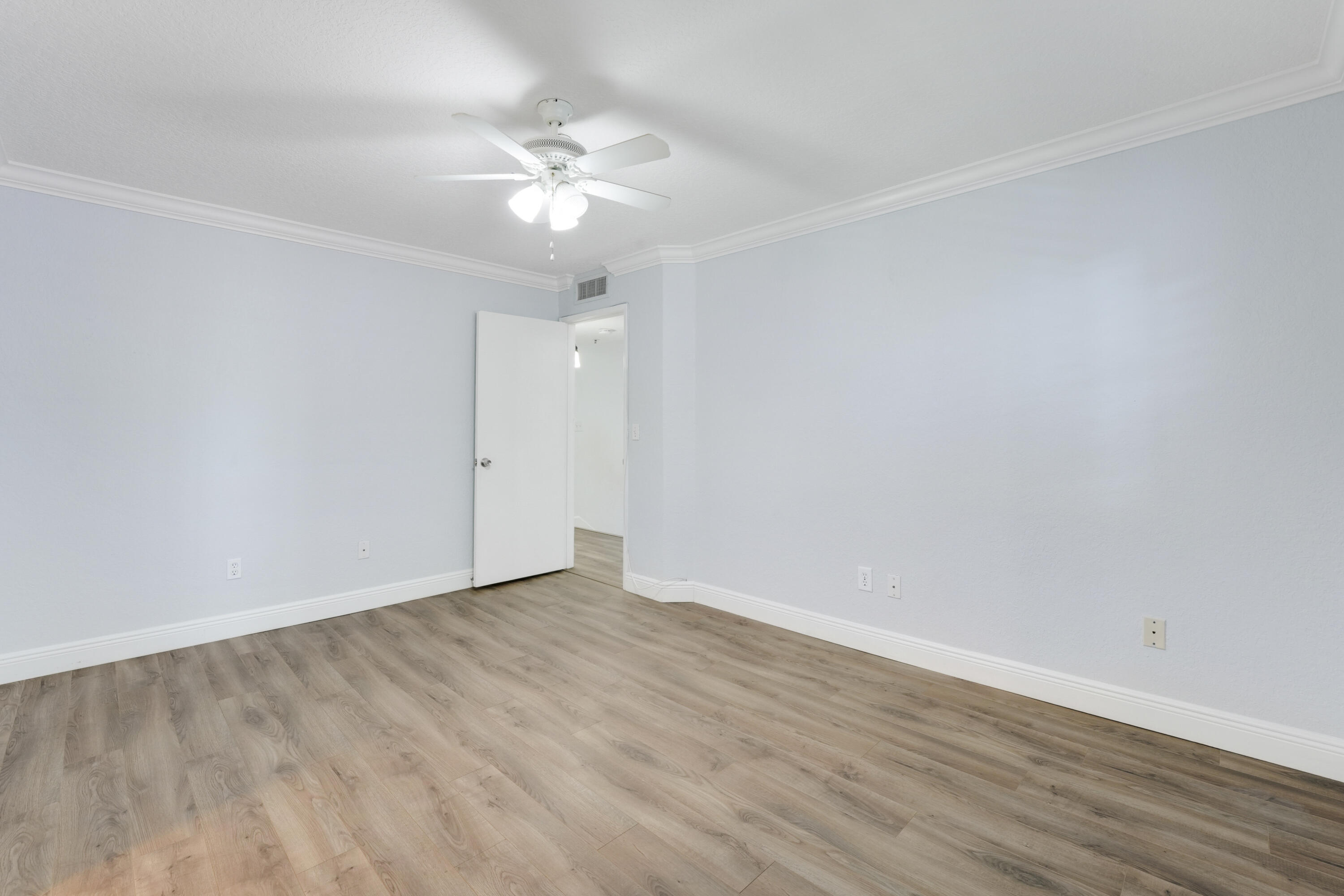 127 Yacht Club #101, Hypoluxo FL 33462