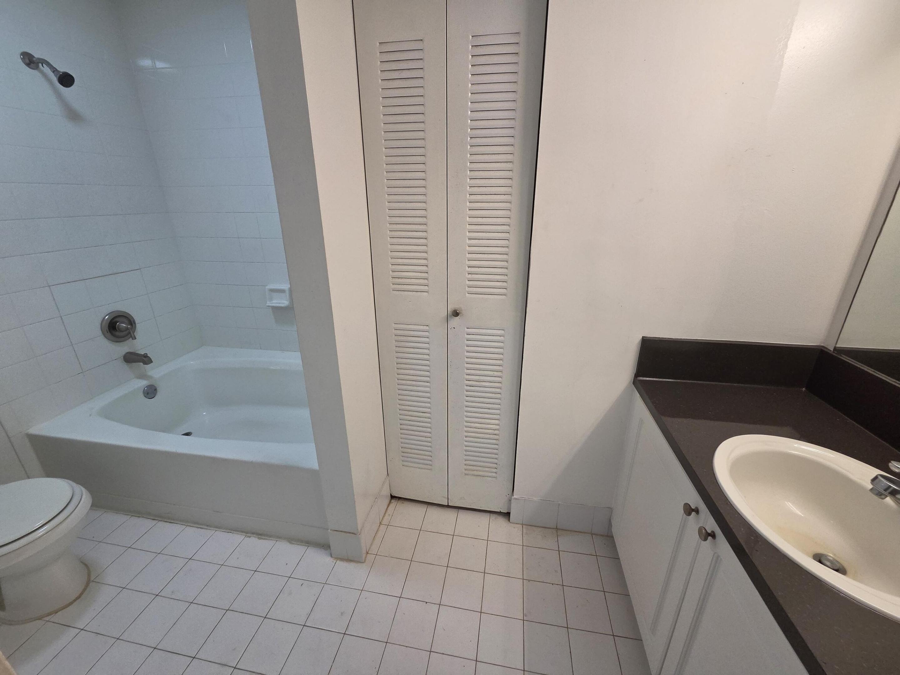 12112 St.andrews #212, Miramar FL 33025