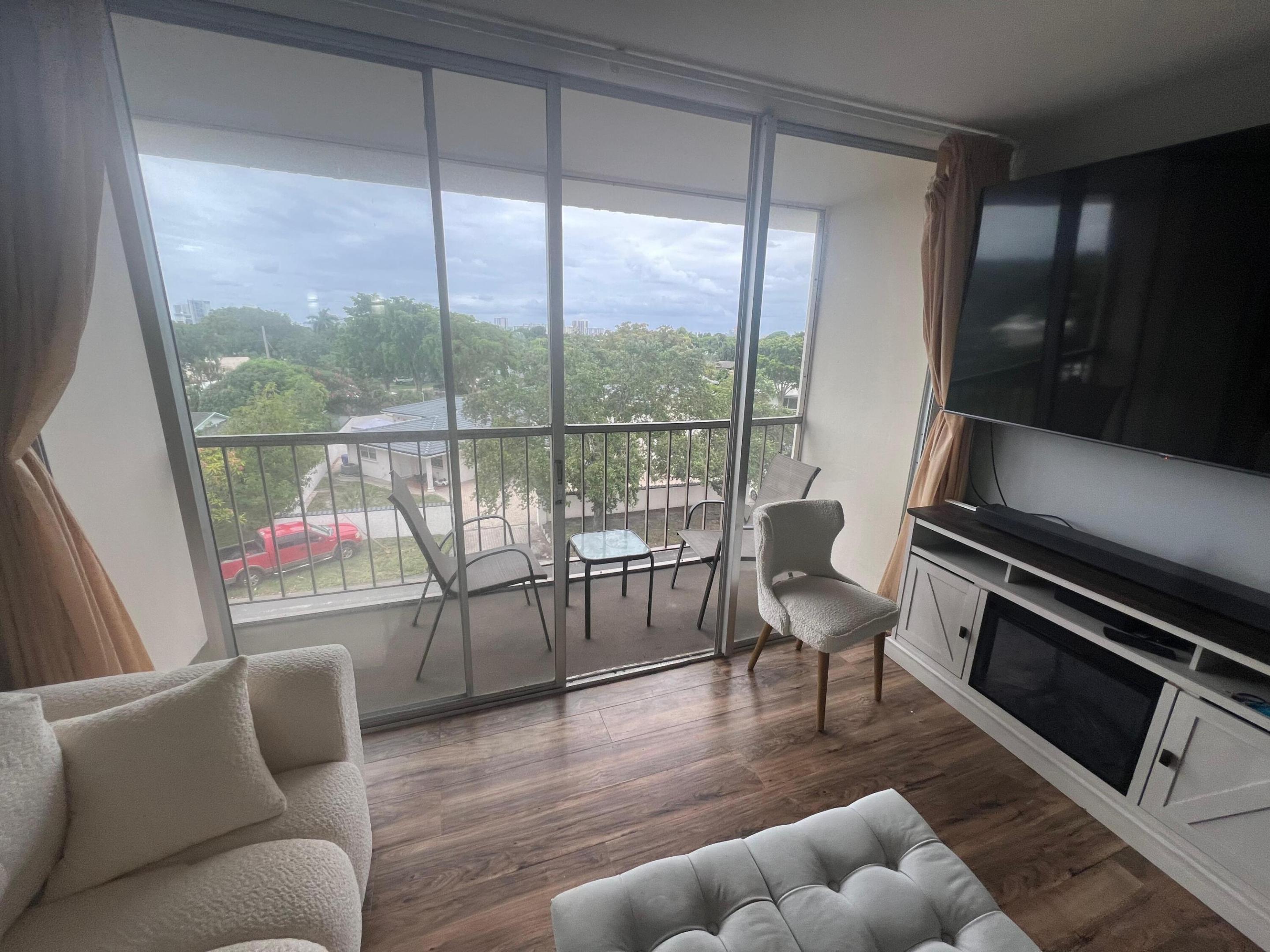 4501 NE 21st #410, Fort Lauderdale FL 33308