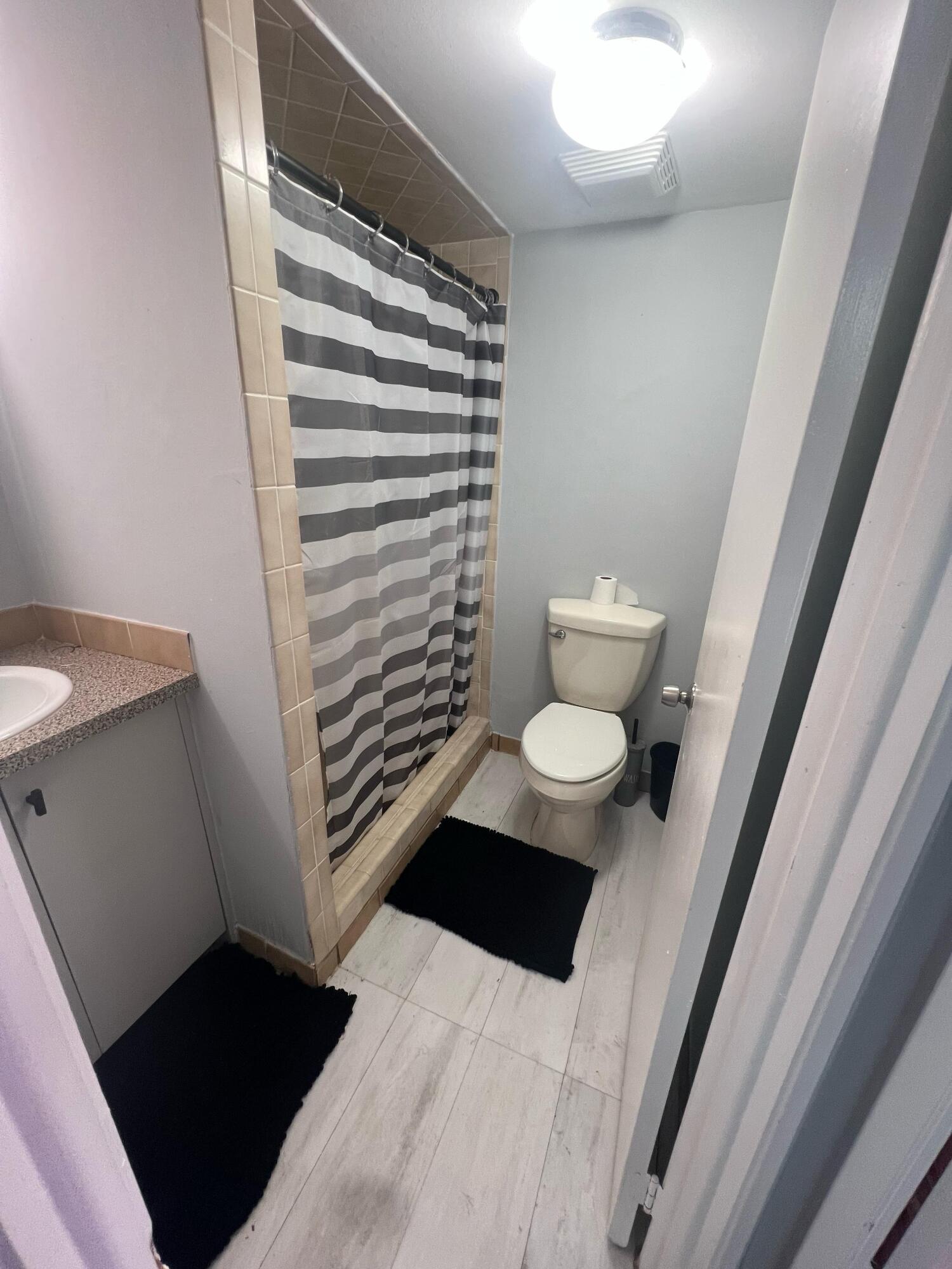 4501 NE 21st #410, Fort Lauderdale FL 33308