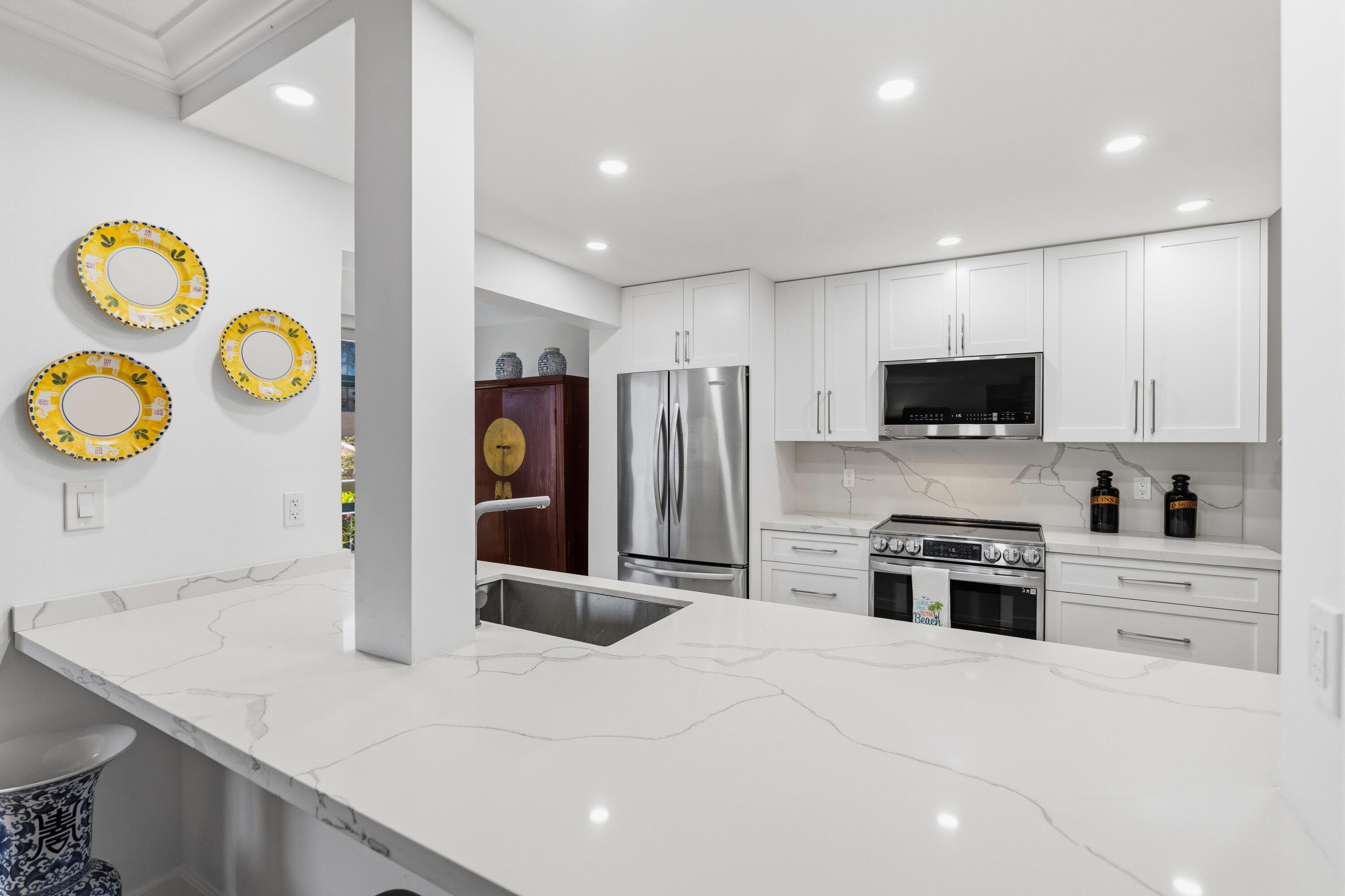 3050 NE 47th #107, Fort Lauderdale FL 33308