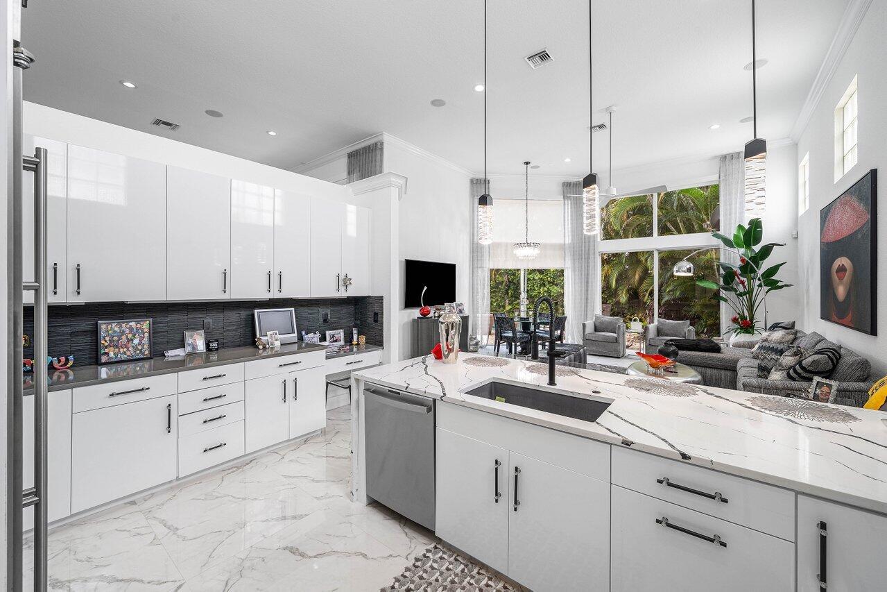 6517 Somerset, Boca Raton FL 33496