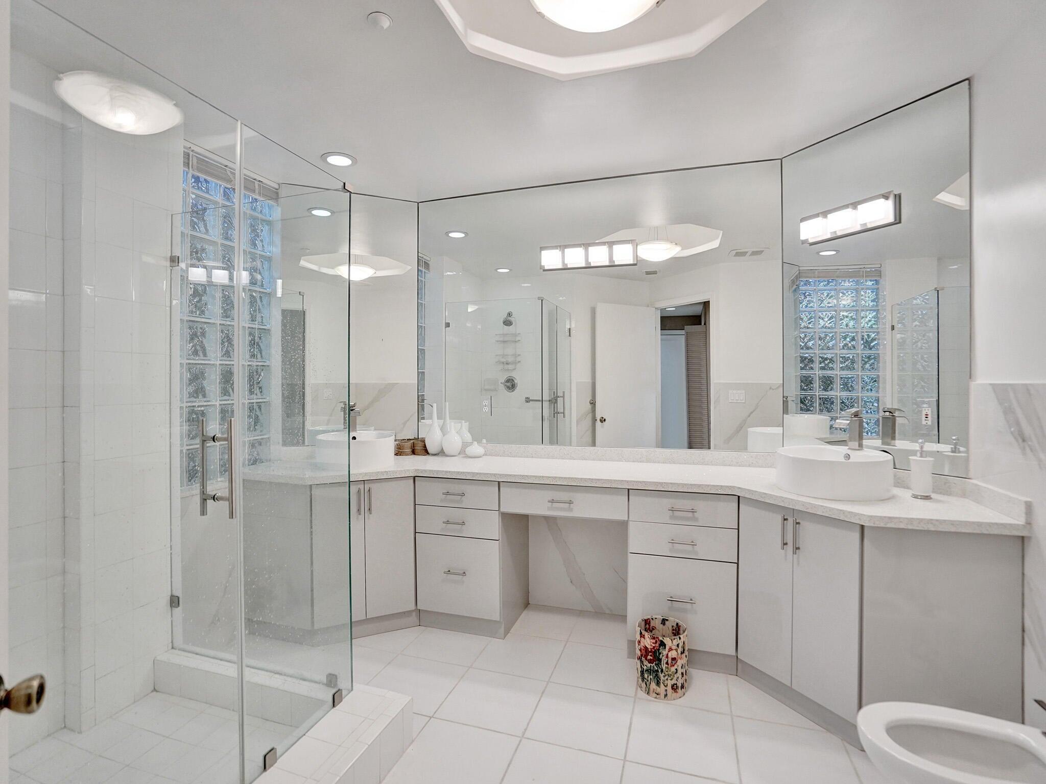 7546 La Paz #108, Boca Raton FL 33433
