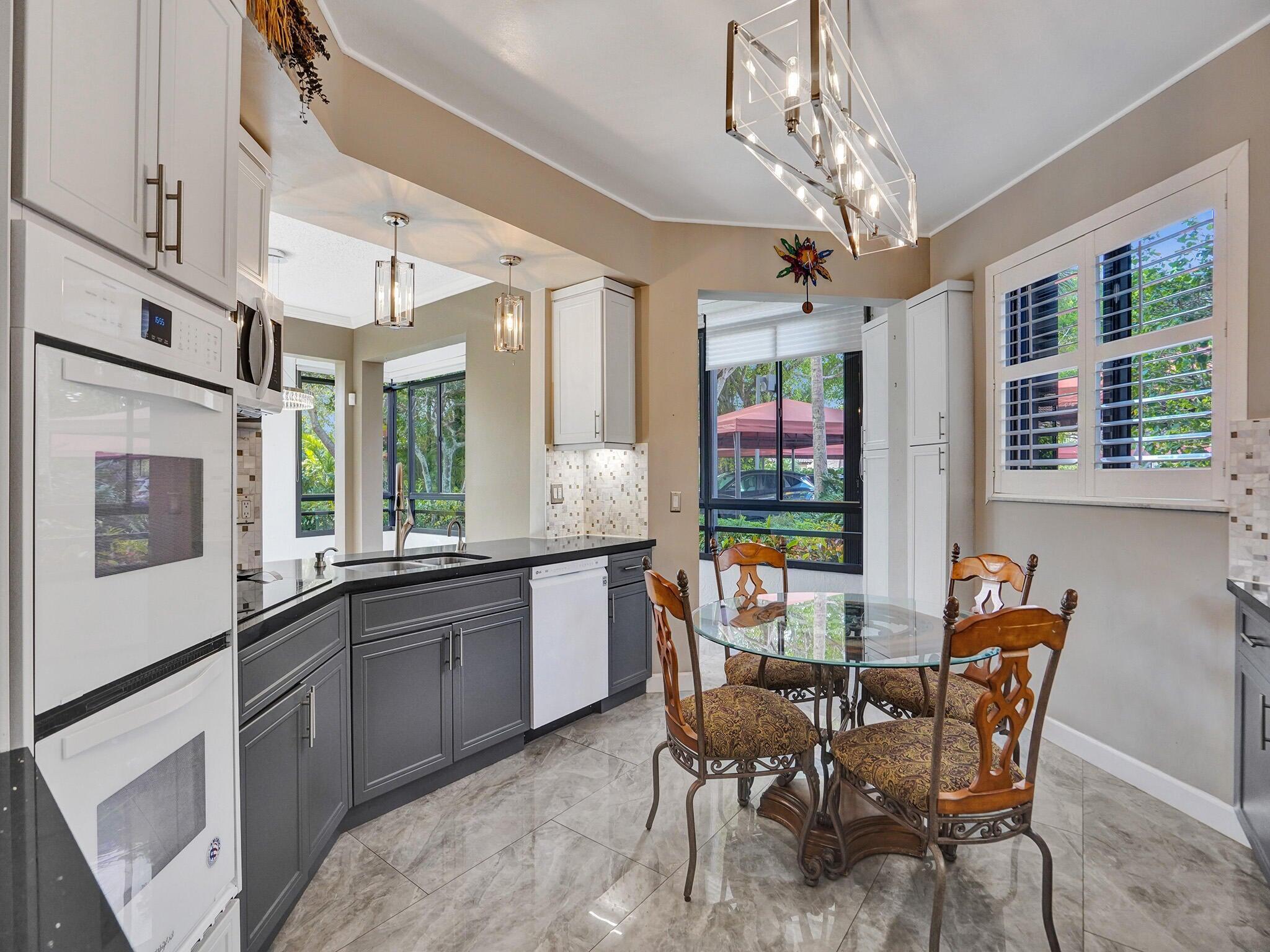 7546 La Paz #108, Boca Raton FL 33433
