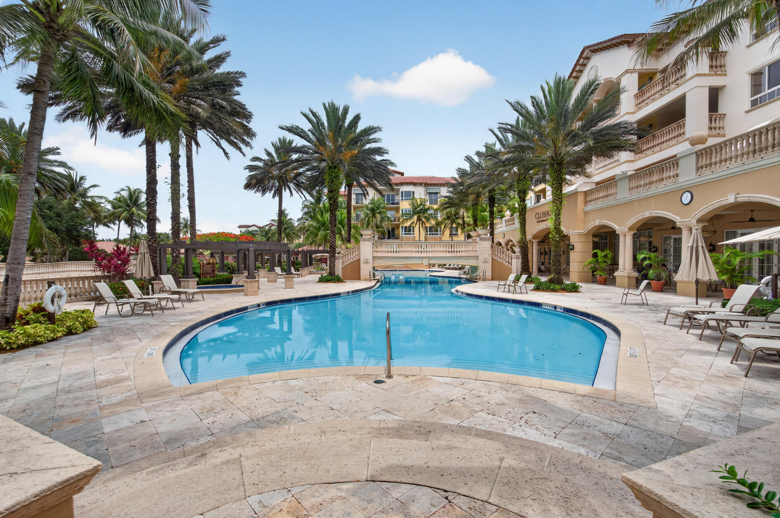 16102 Emerald Estates #220, Weston FL 33331