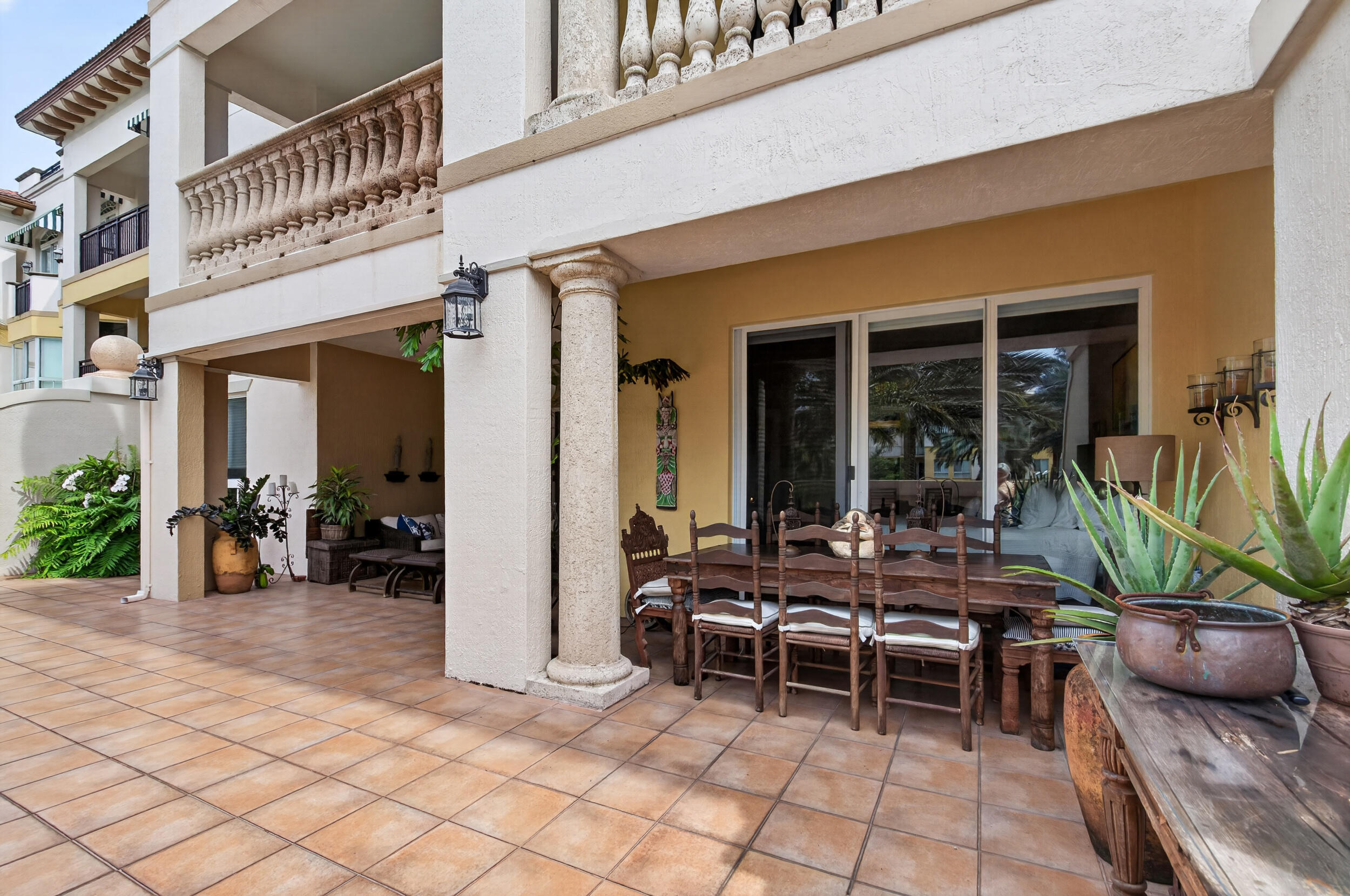16102 Emerald Estates #220, Weston FL 33331