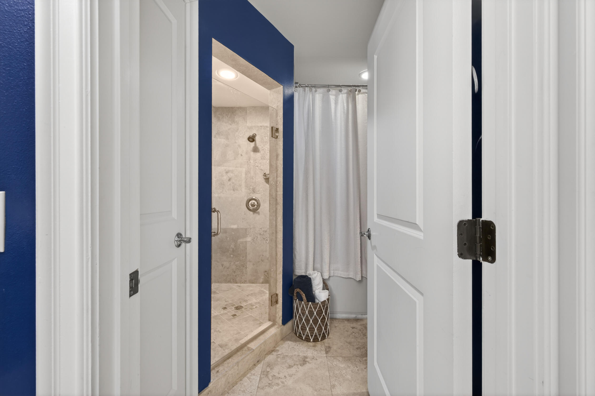 16102 Emerald Estates #220, Weston FL 33331