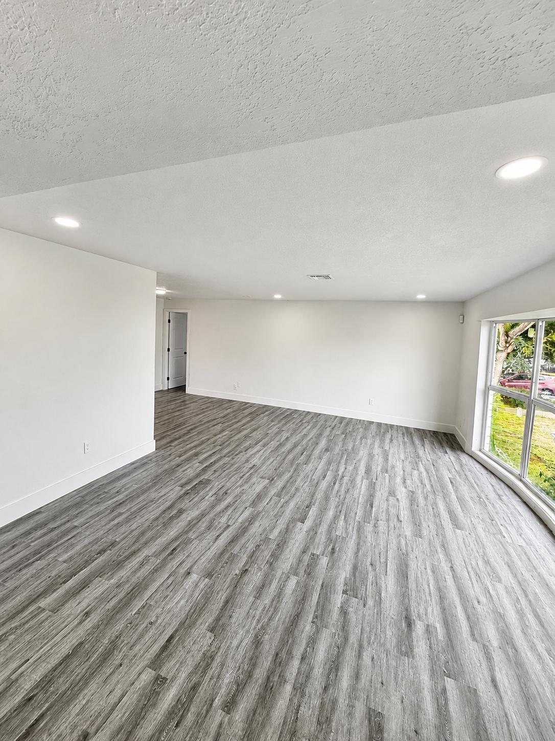 735 20th, West Palm Beach FL 33407