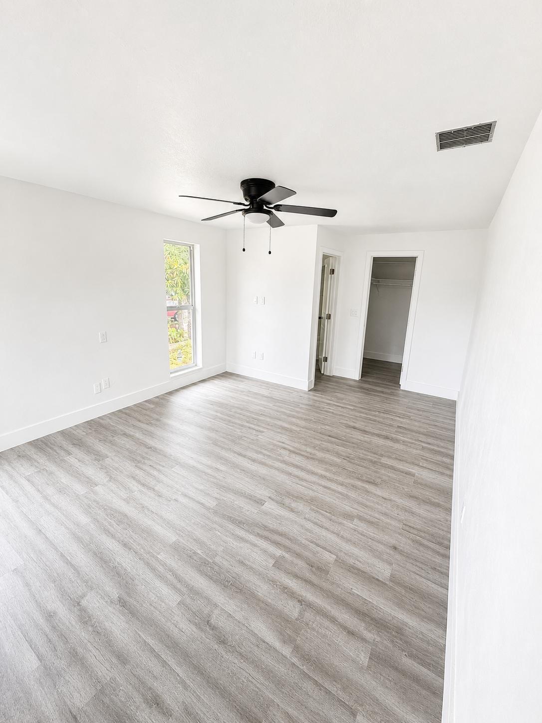 735 20th, West Palm Beach FL 33407