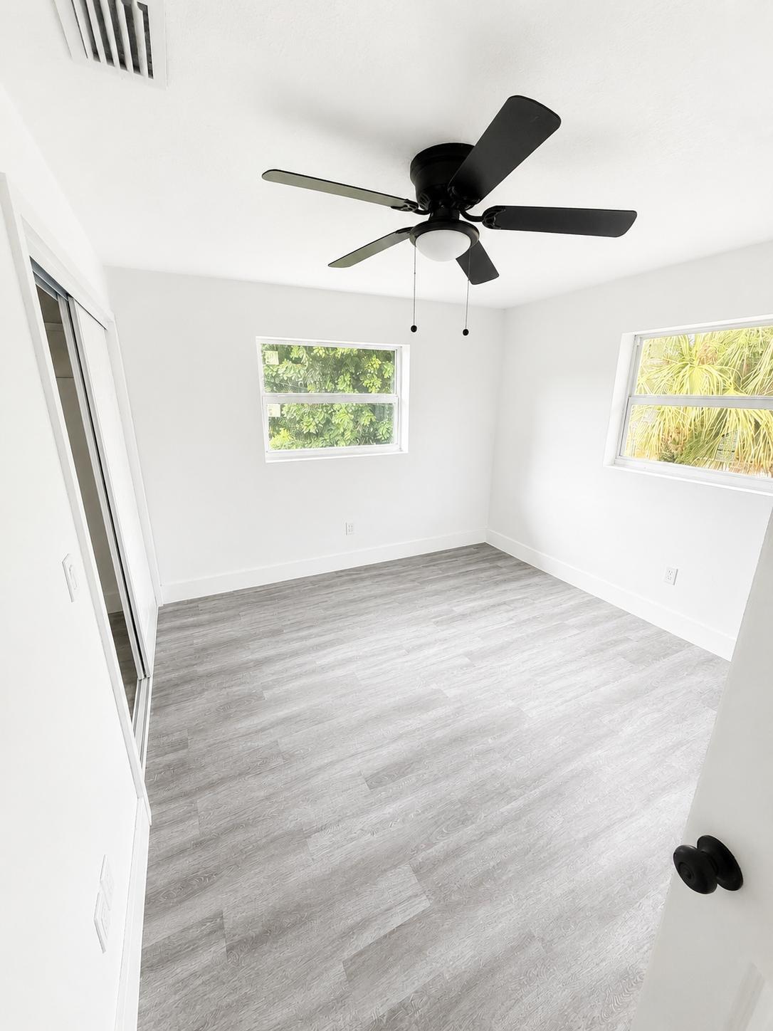 735 20th, West Palm Beach FL 33407