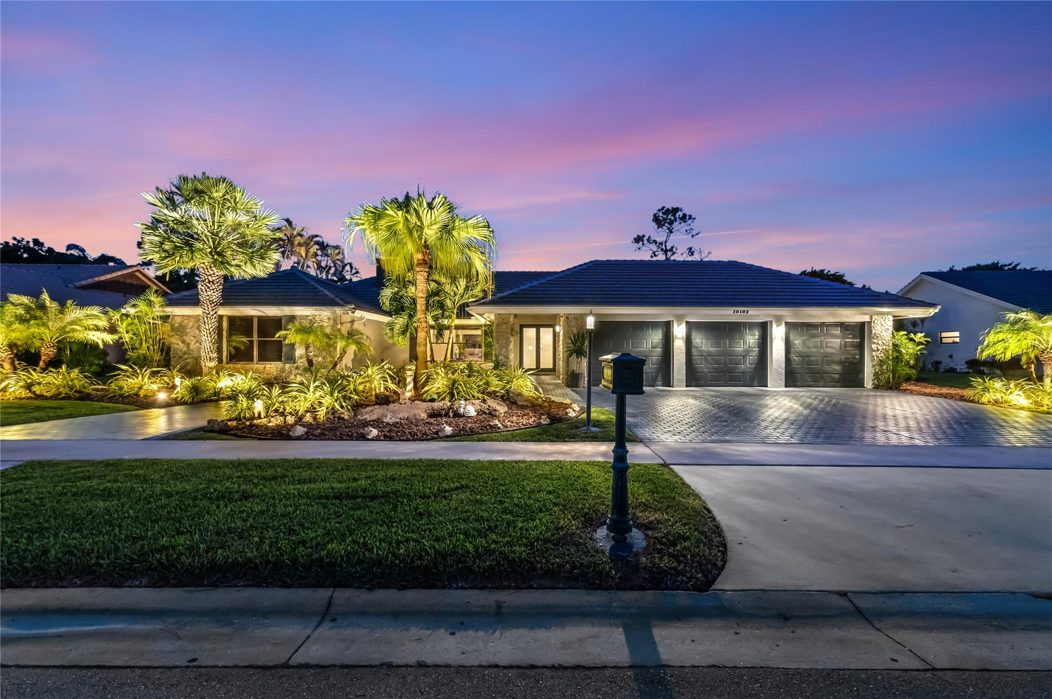 10182 Boca Woods, Boca Raton FL 33428