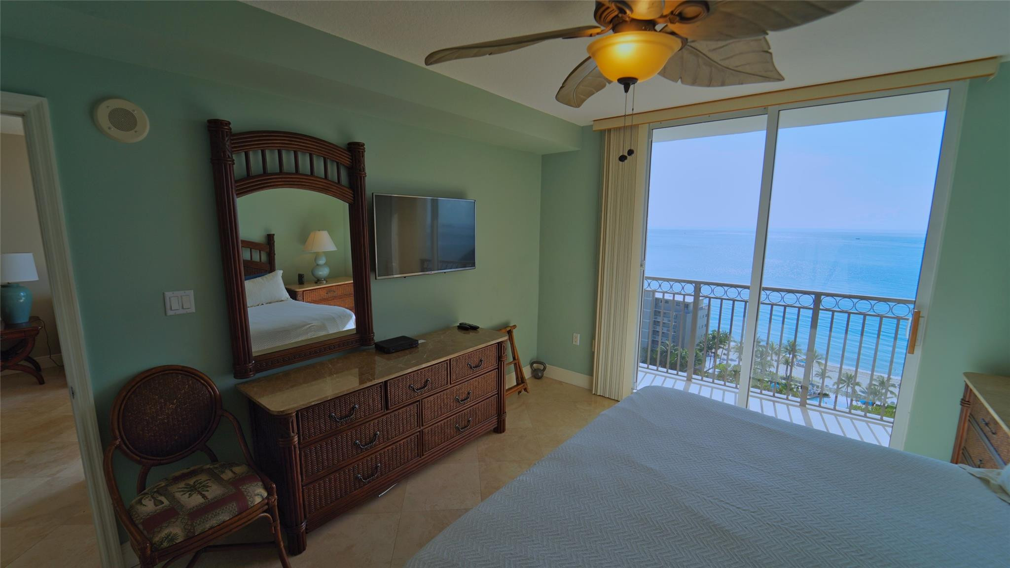 2011 N Ocean #1606, Fort Lauderdale FL 33305