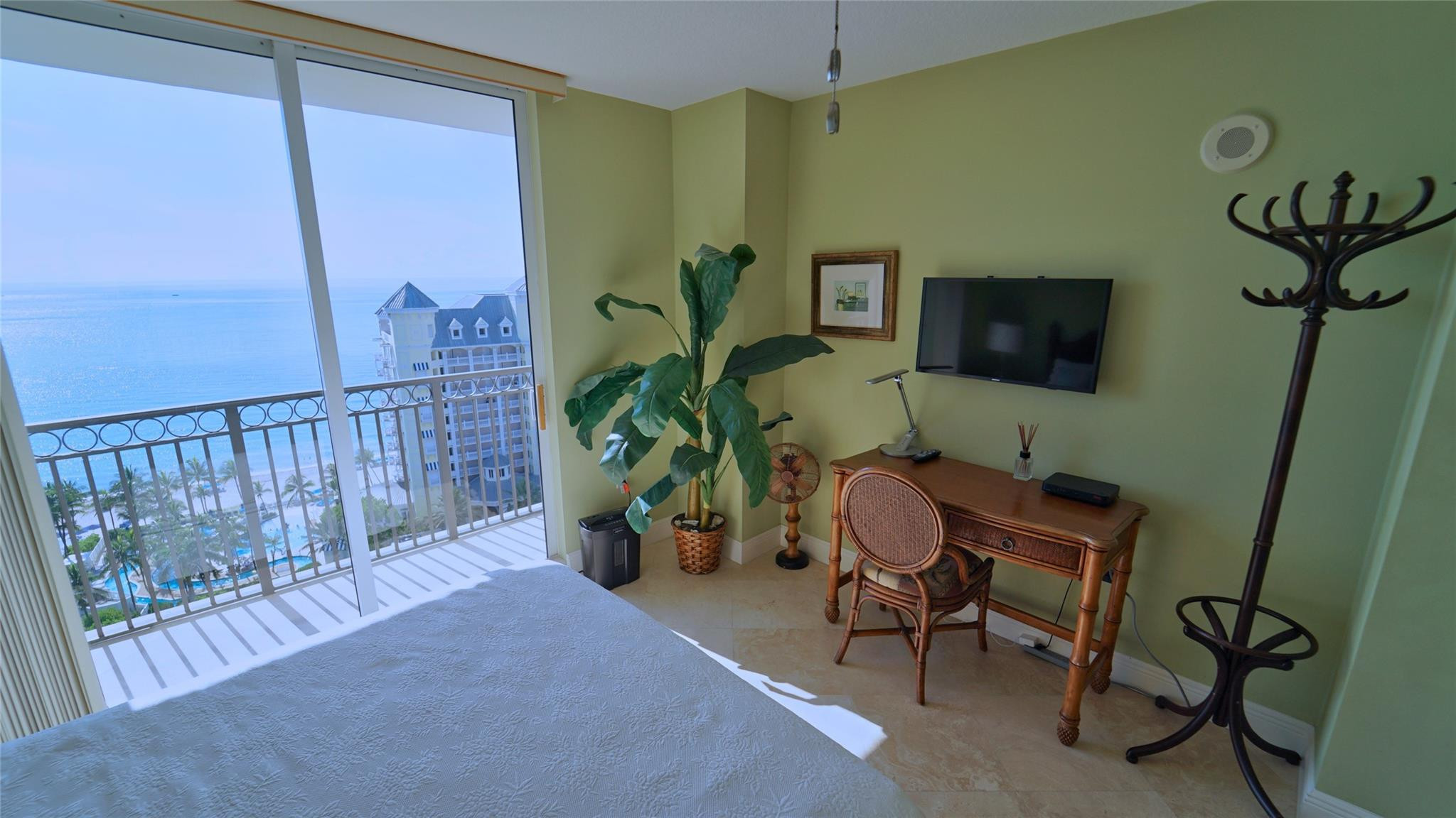 2011 N Ocean #1606, Fort Lauderdale FL 33305