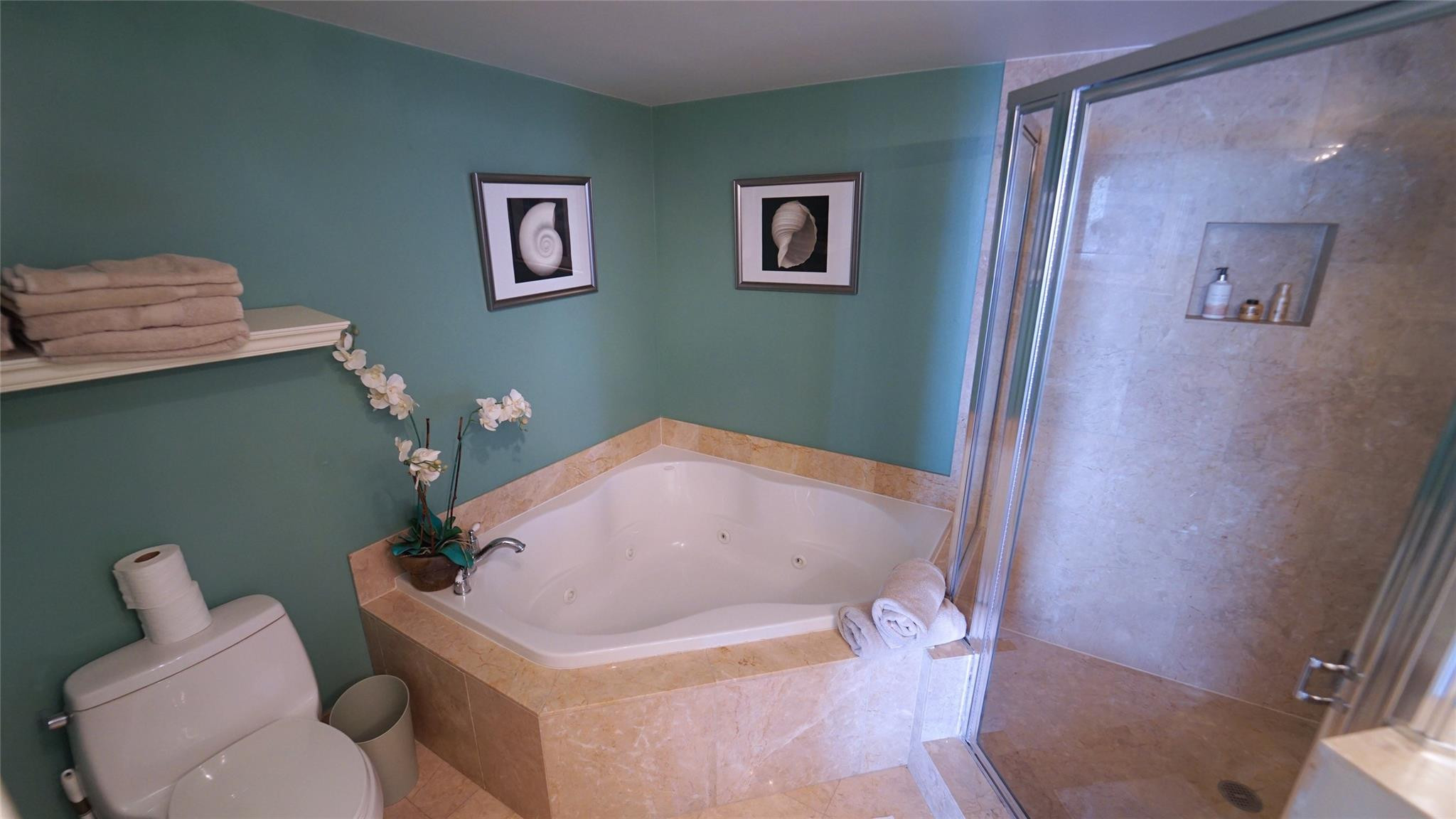 2011 N Ocean #1606, Fort Lauderdale FL 33305