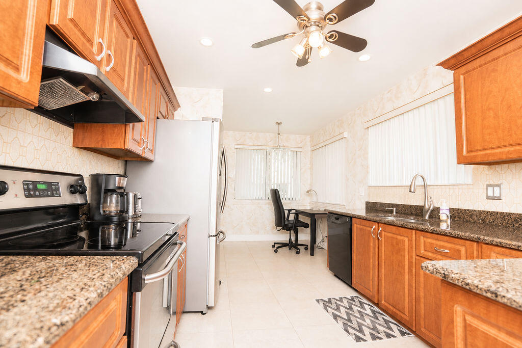 9310 SW 23rd #4003, Davie FL 33324