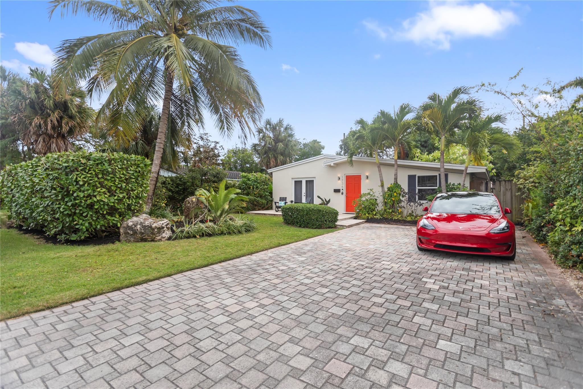 1736 NE 18th, Fort Lauderdale FL 33305