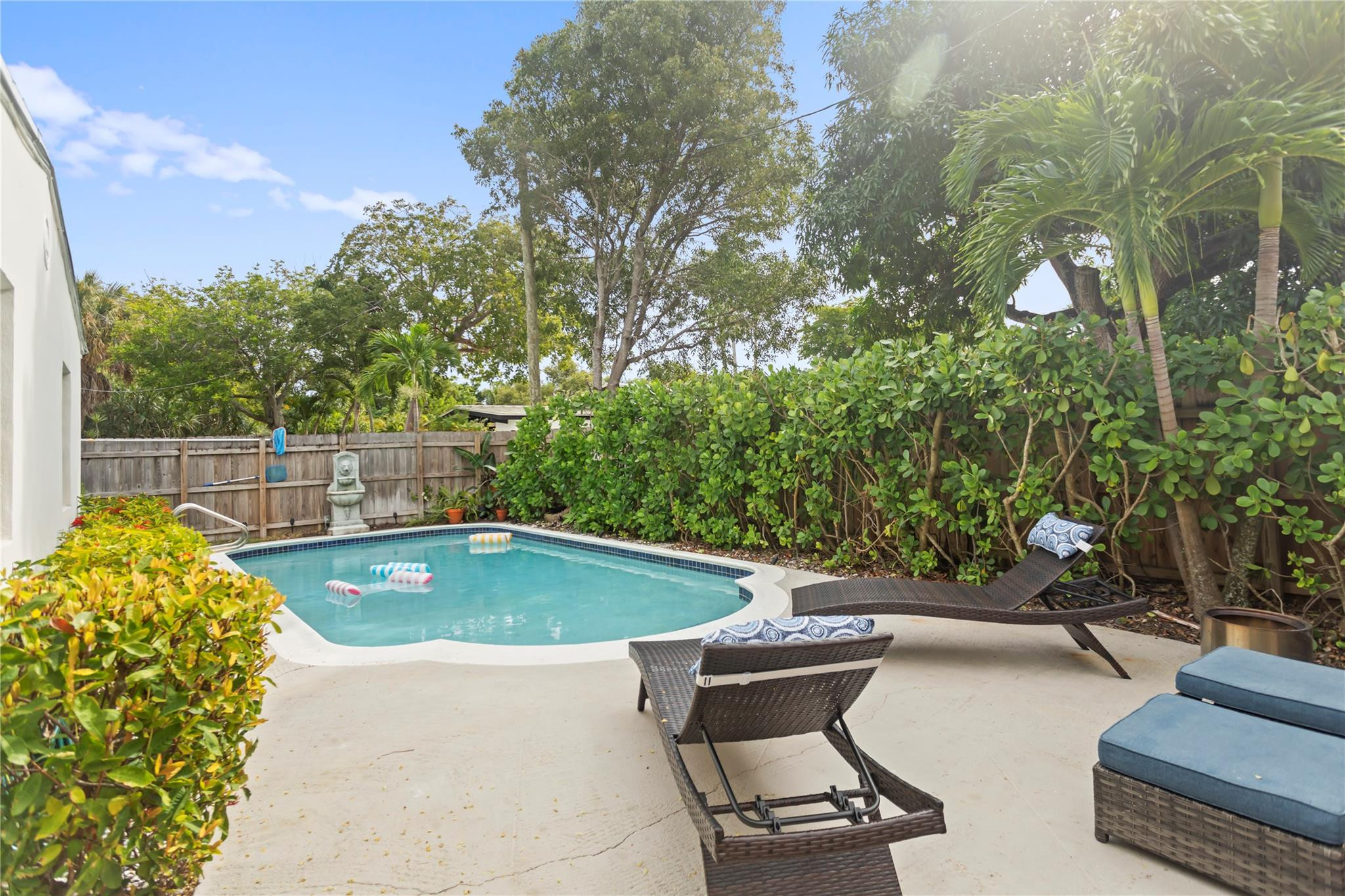 1736 NE 18th, Fort Lauderdale FL 33305