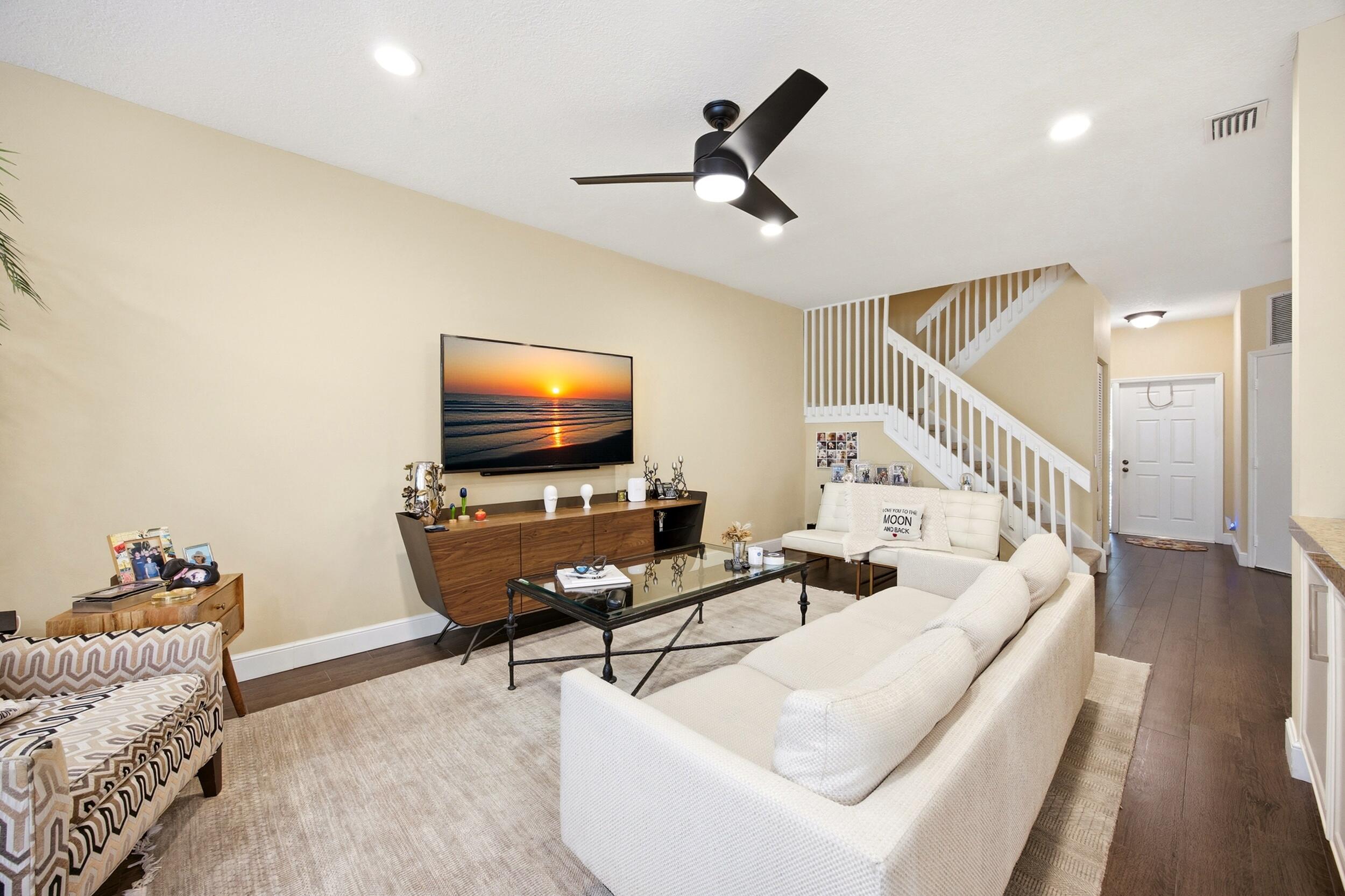 6738 Via Regina, Boca Raton FL 33433