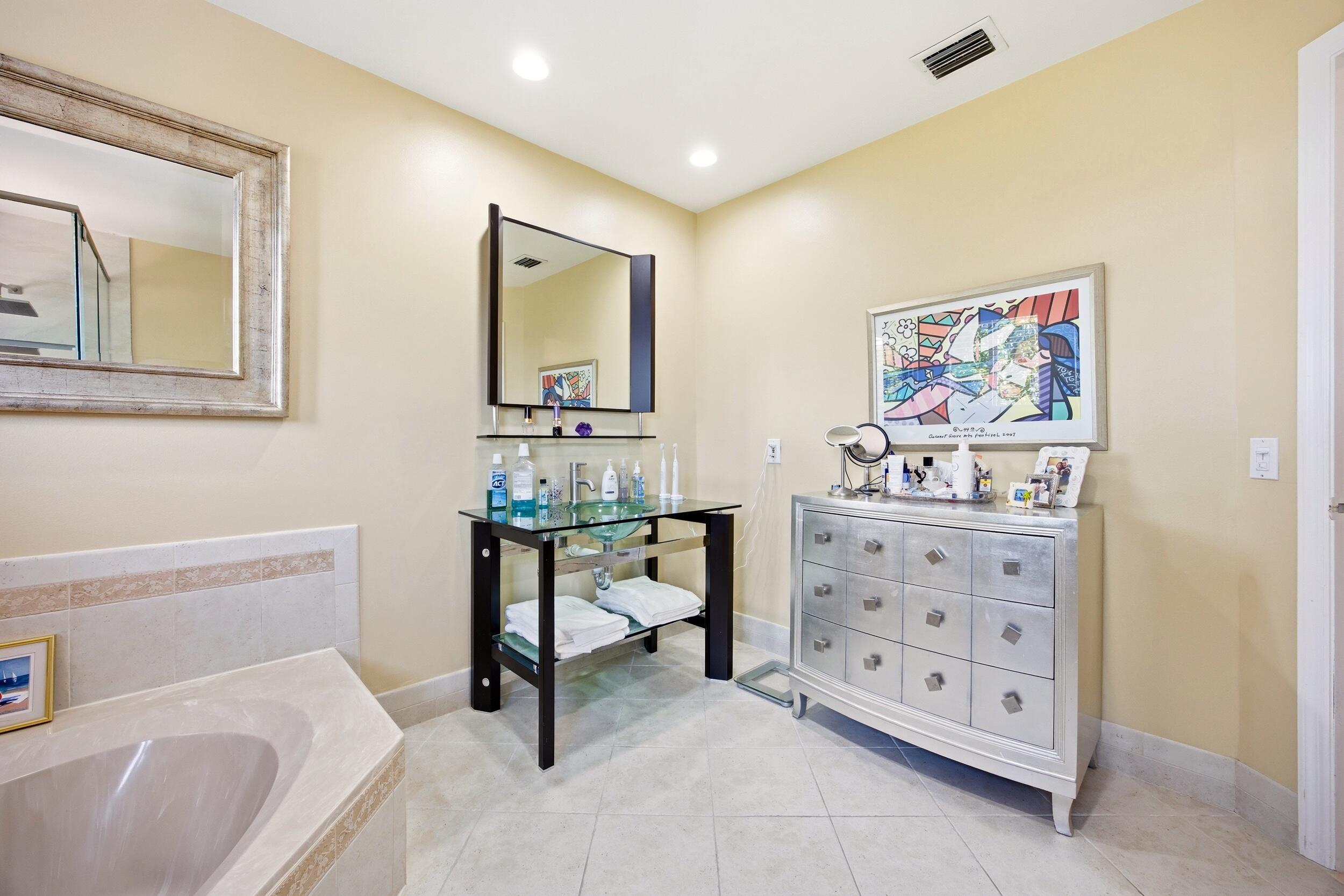 6738 Via Regina, Boca Raton FL 33433