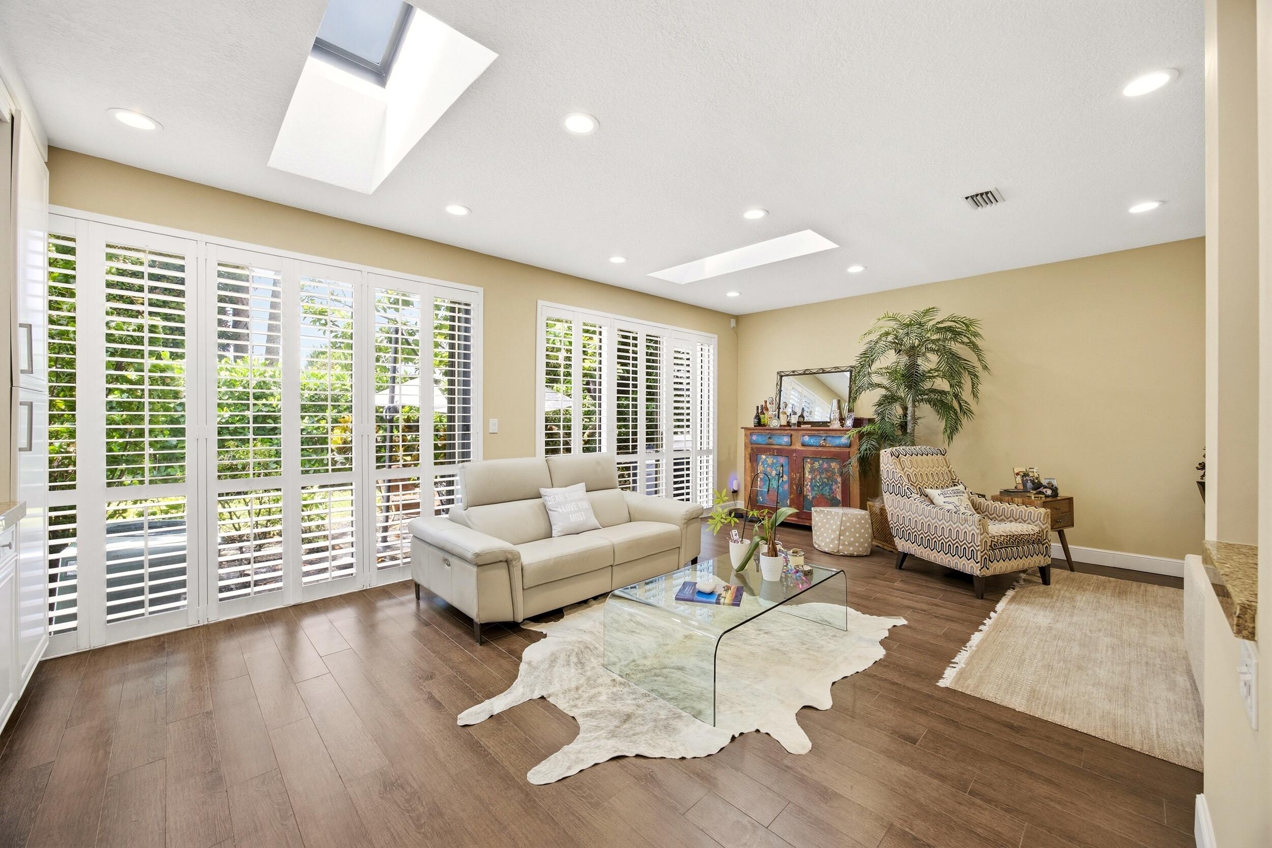 6738 Via Regina, Boca Raton FL 33433