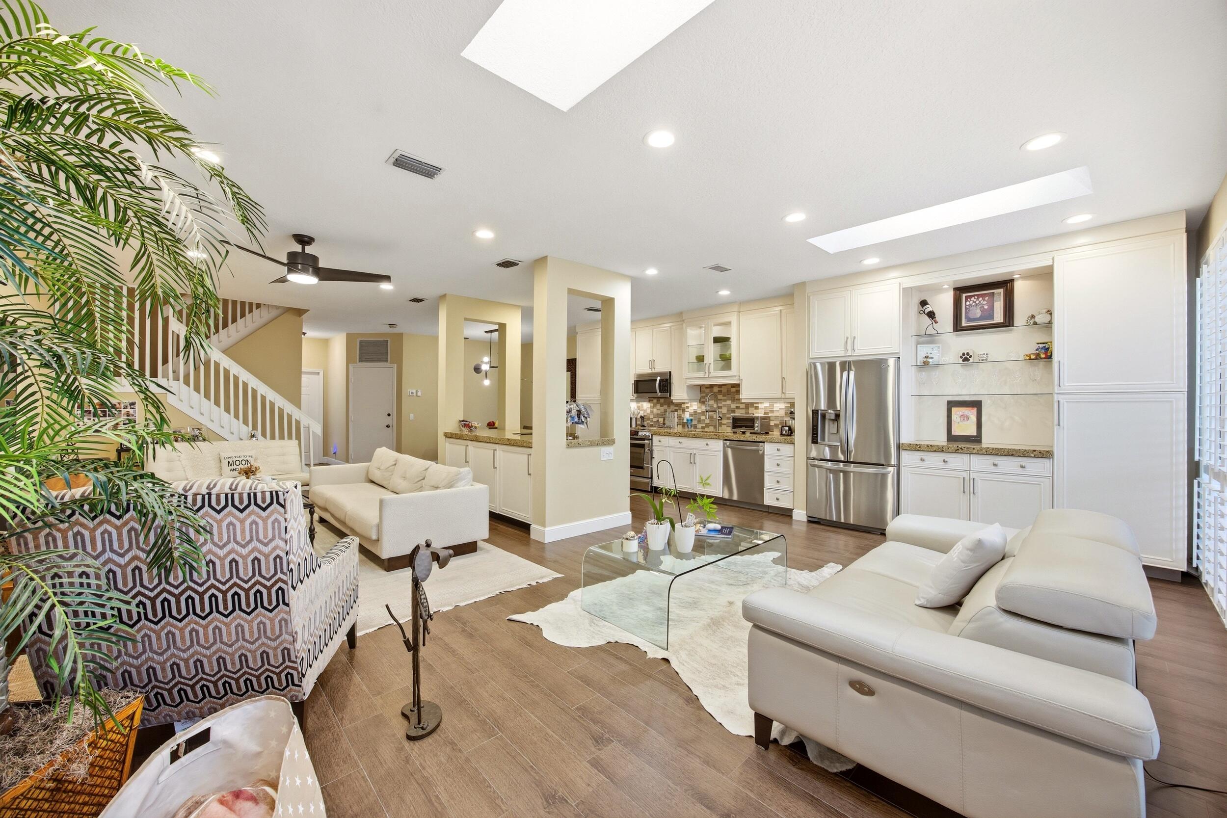 6738 Via Regina, Boca Raton FL 33433