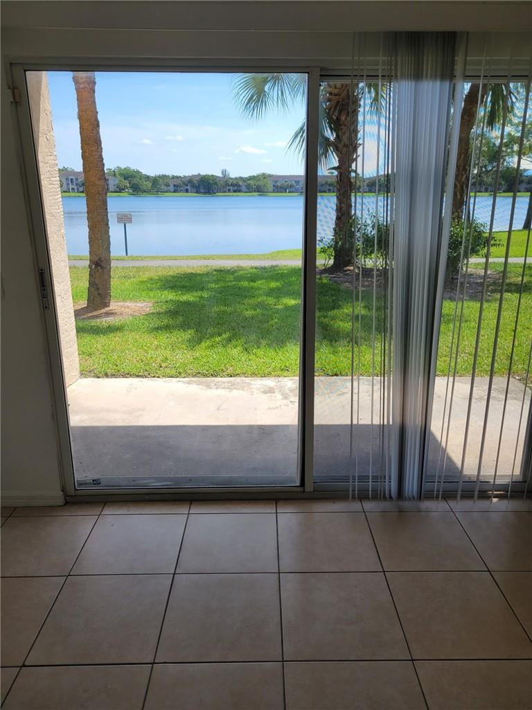 5005 Wiles #108, Coconut Creek FL 33073