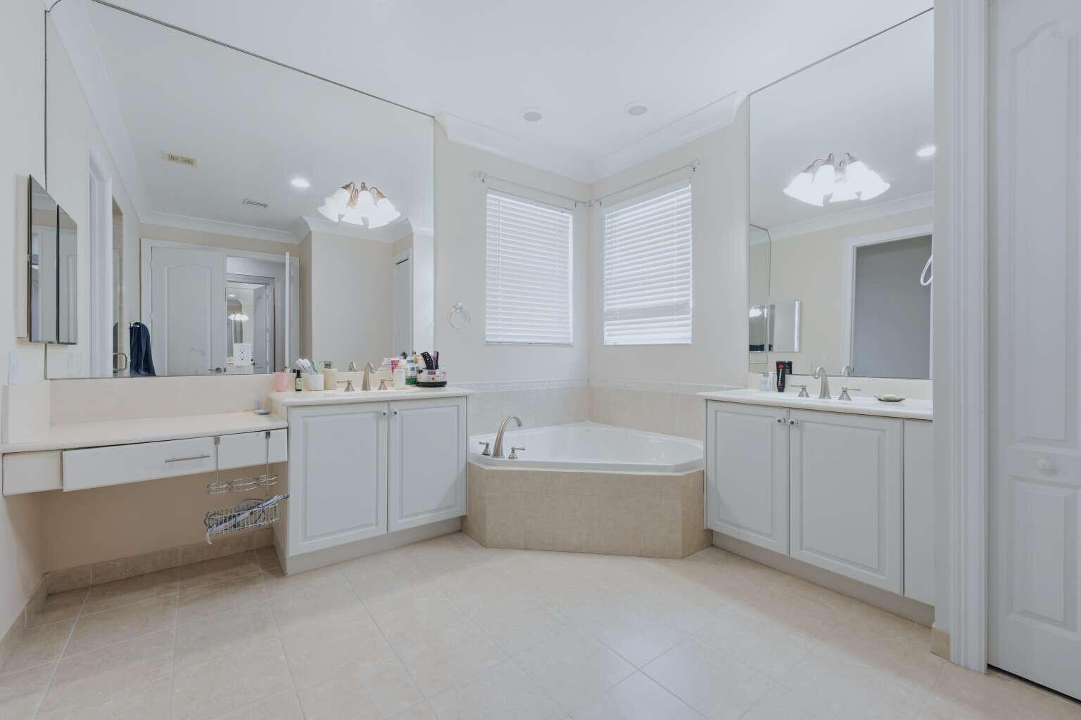 9190 Nugent, West Palm Beach FL 33411