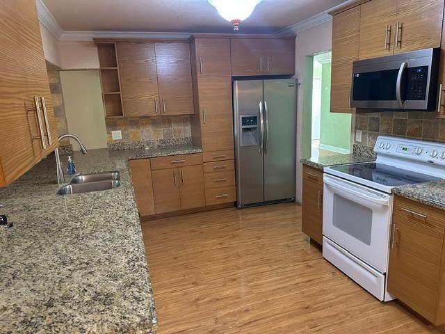 732 SE 11th, Deerfield Beach FL 33441