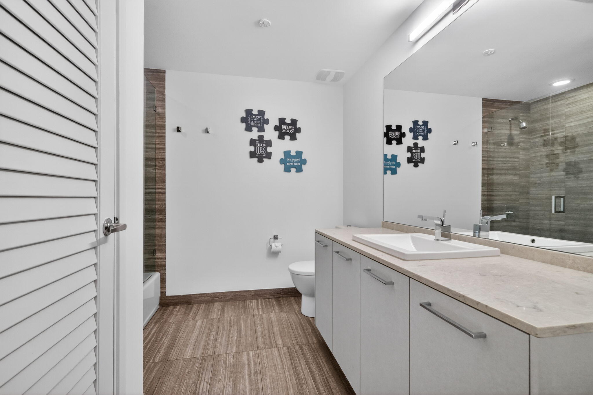 1010 Brickell #1607, Miami FL 33131