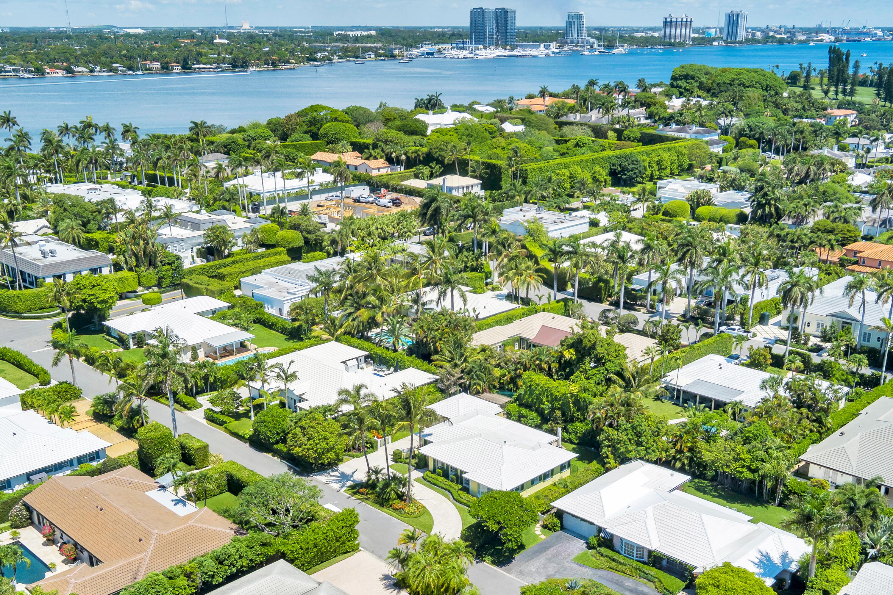 241 Via Linda, Palm Beach FL 33480