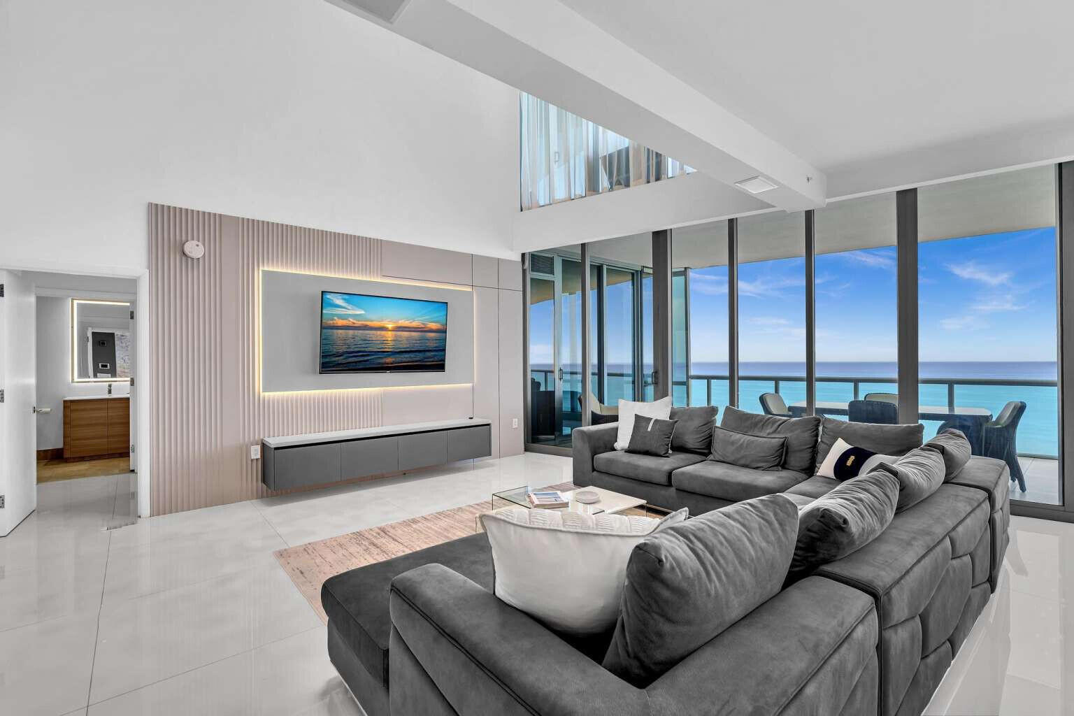 17121 Collins #4403, Sunny Isles Beach FL 33160