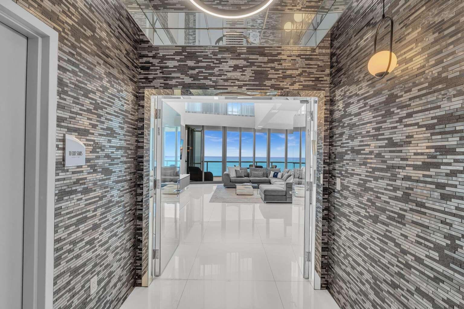 17121 Collins #4403, Sunny Isles Beach FL 33160