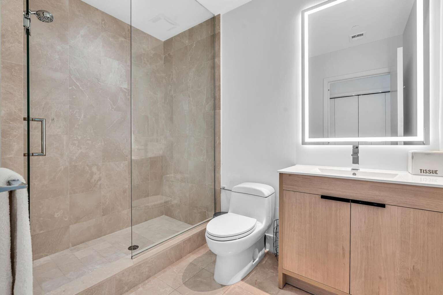 17121 Collins #4403, Sunny Isles Beach FL 33160