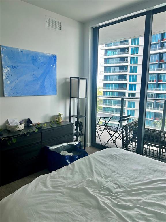 1300 S Miami #1907, Miami FL 33130