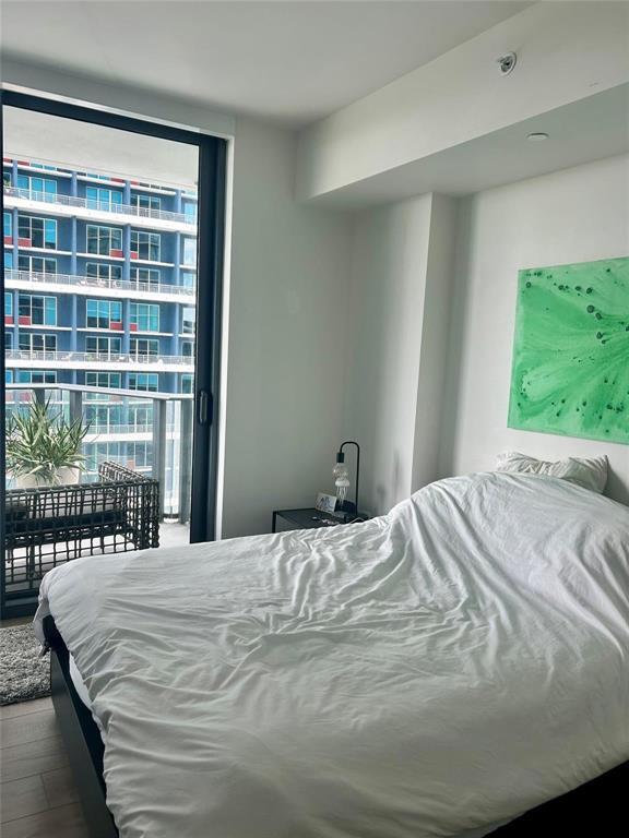 1300 S Miami #1907, Miami FL 33130