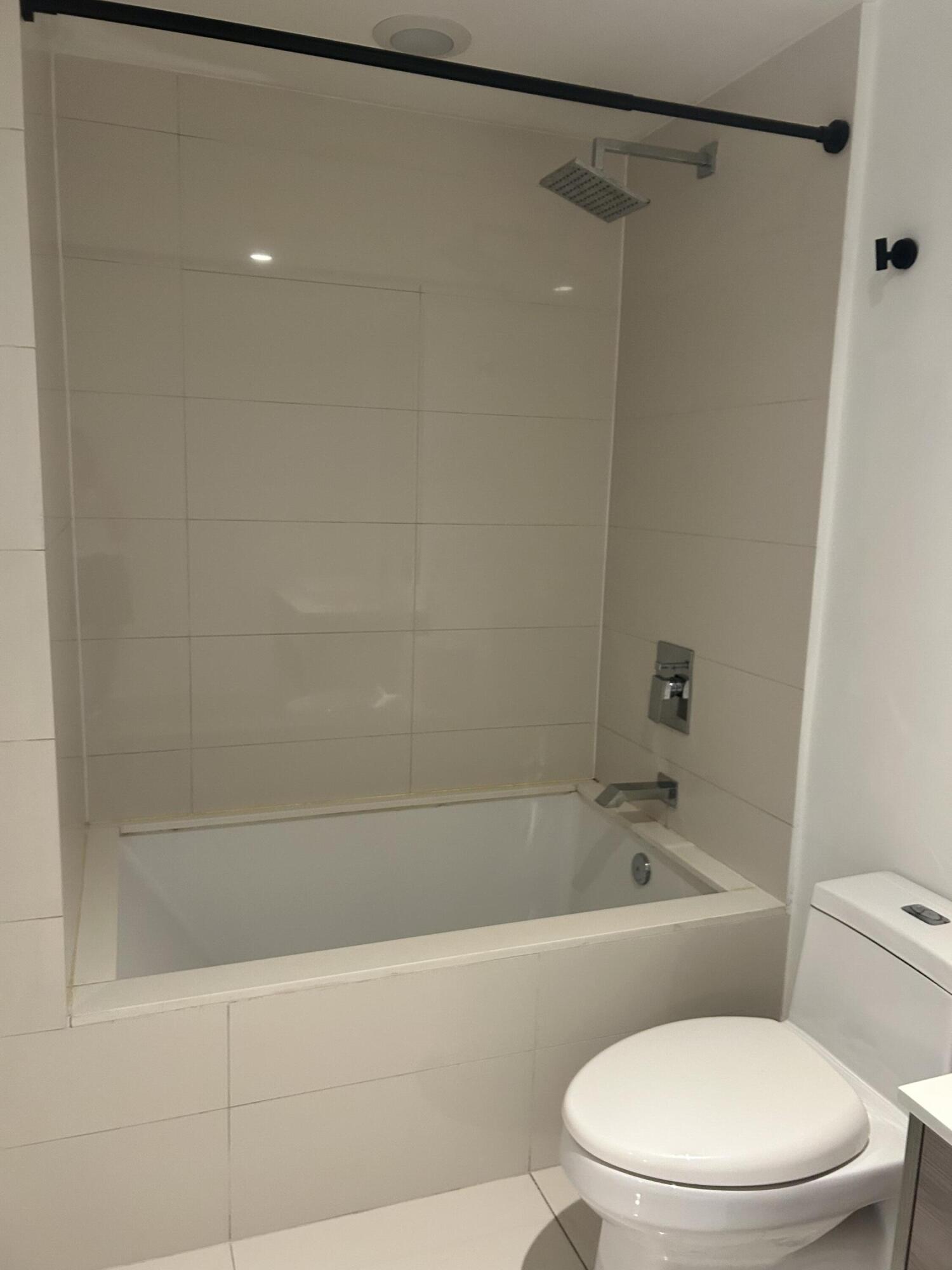 1300 S Miami #1907, Miami FL 33130