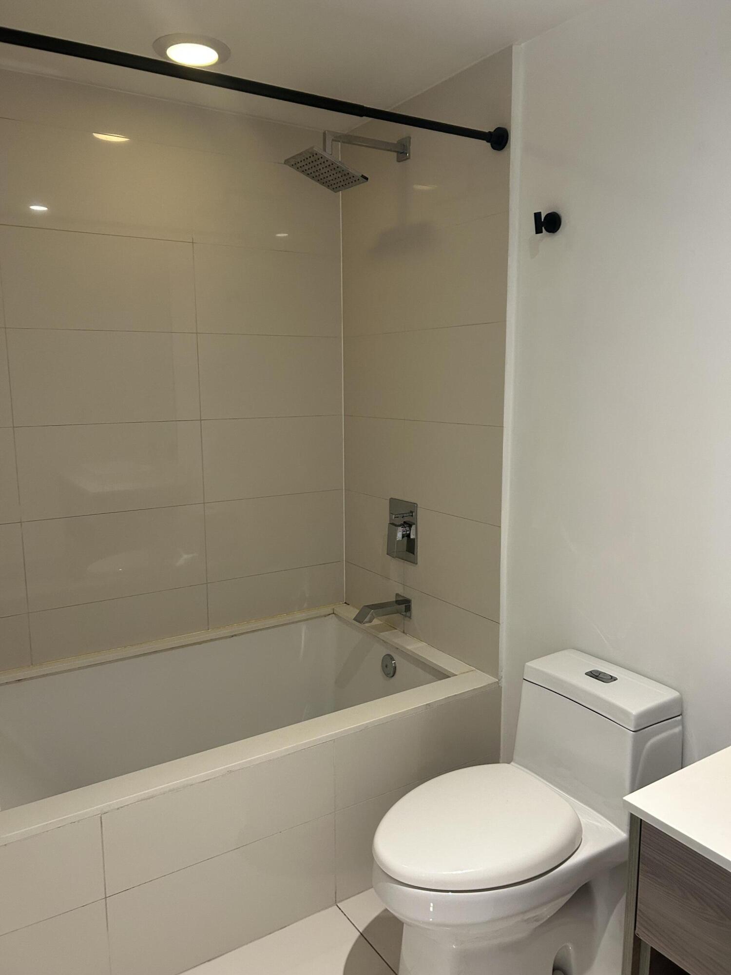 1300 S Miami #1907, Miami FL 33130