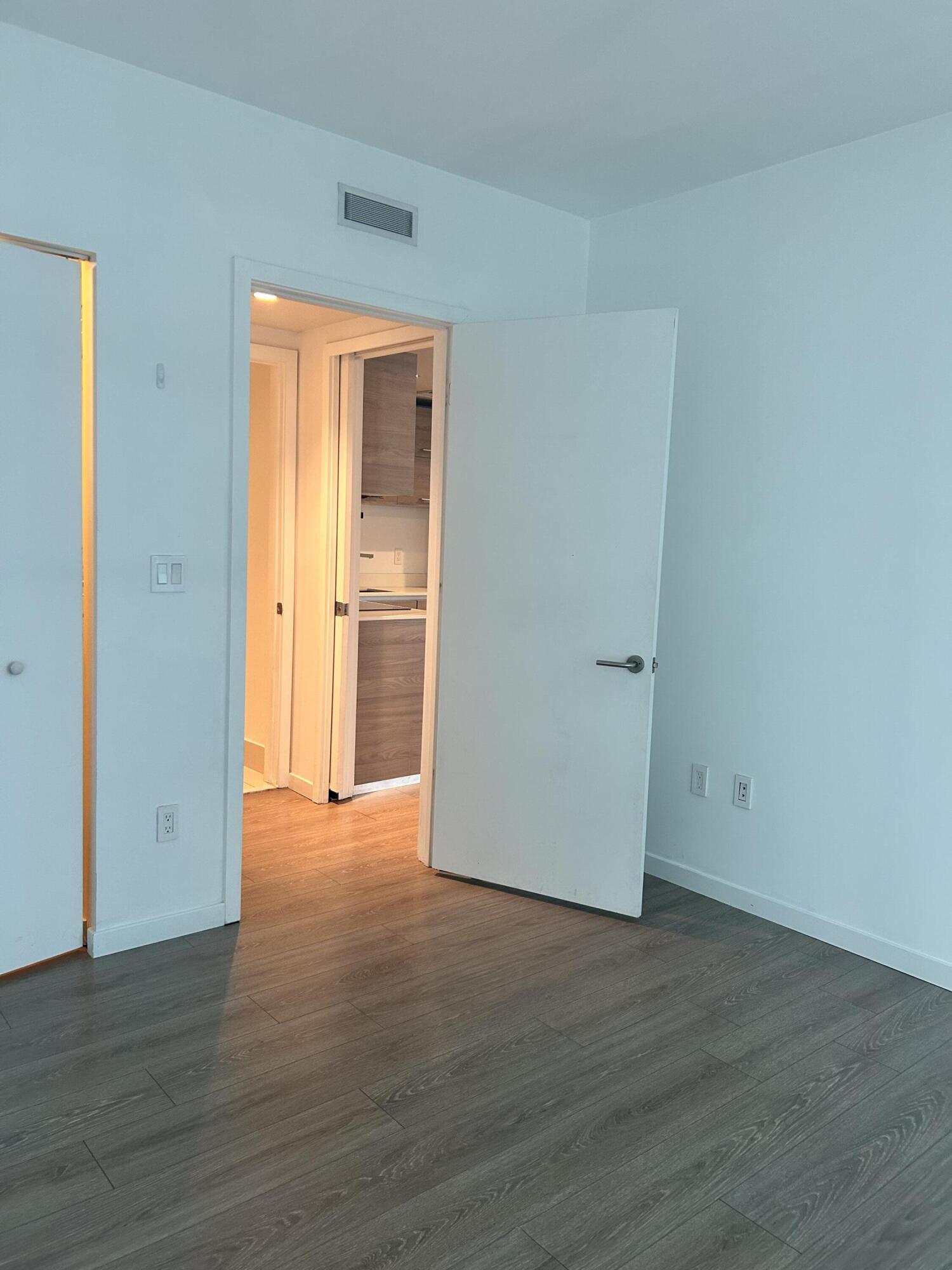 1300 S Miami #1907, Miami FL 33130