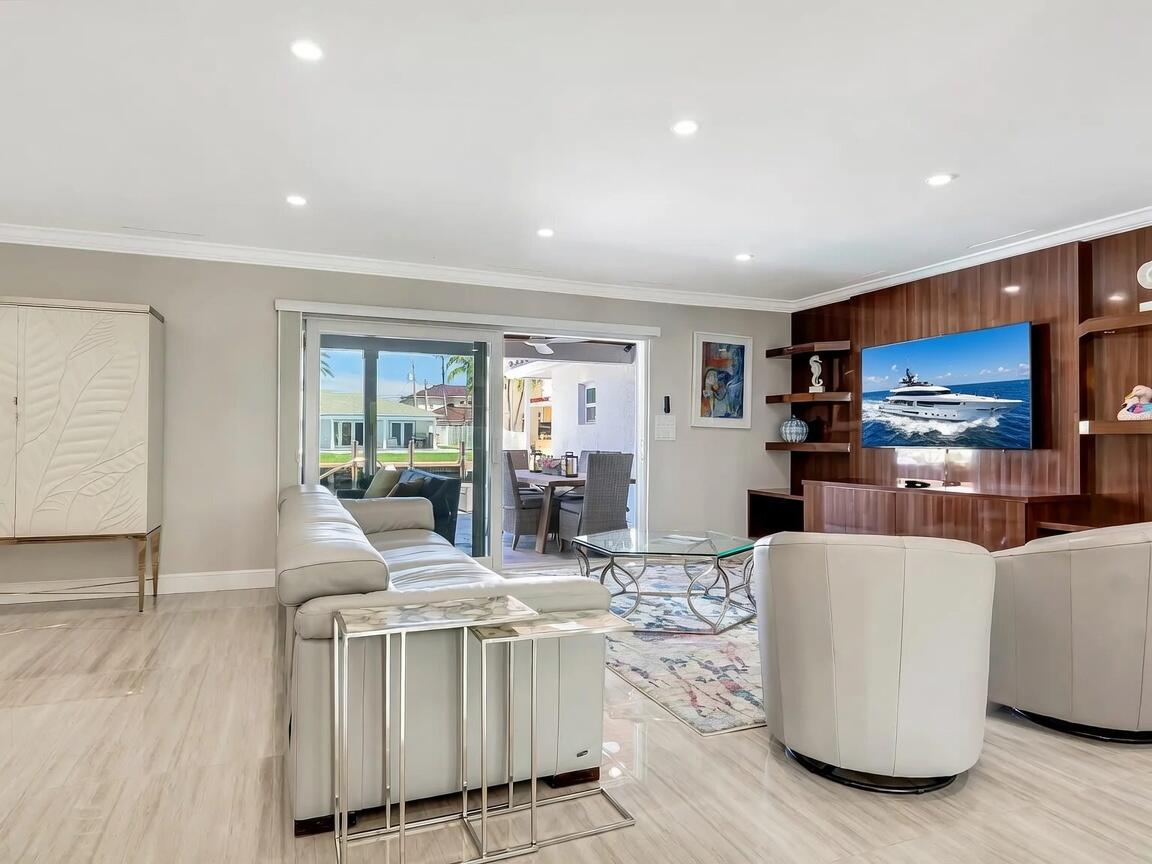 831 Dover, Boca Raton FL 33487