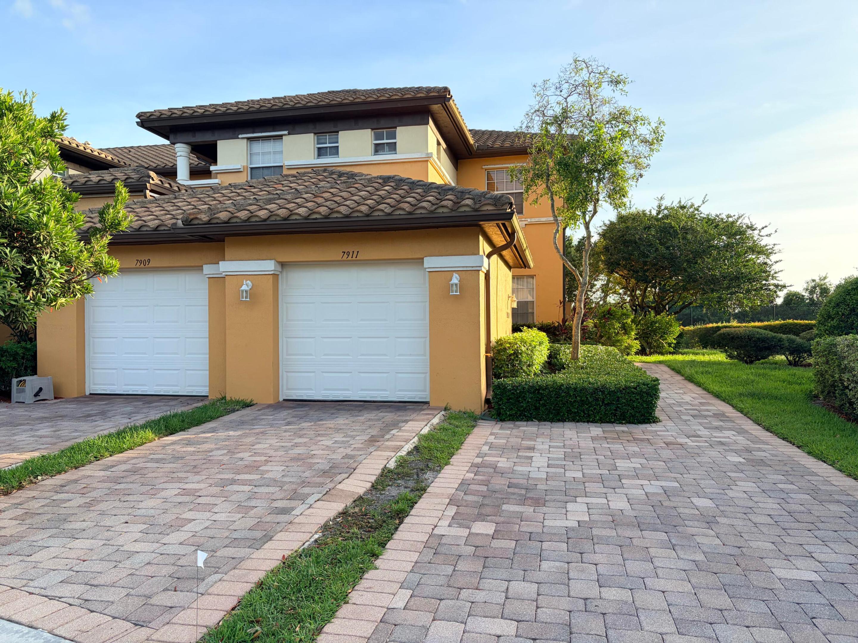 7911 NW 128th #11-c, Parkland FL 33076