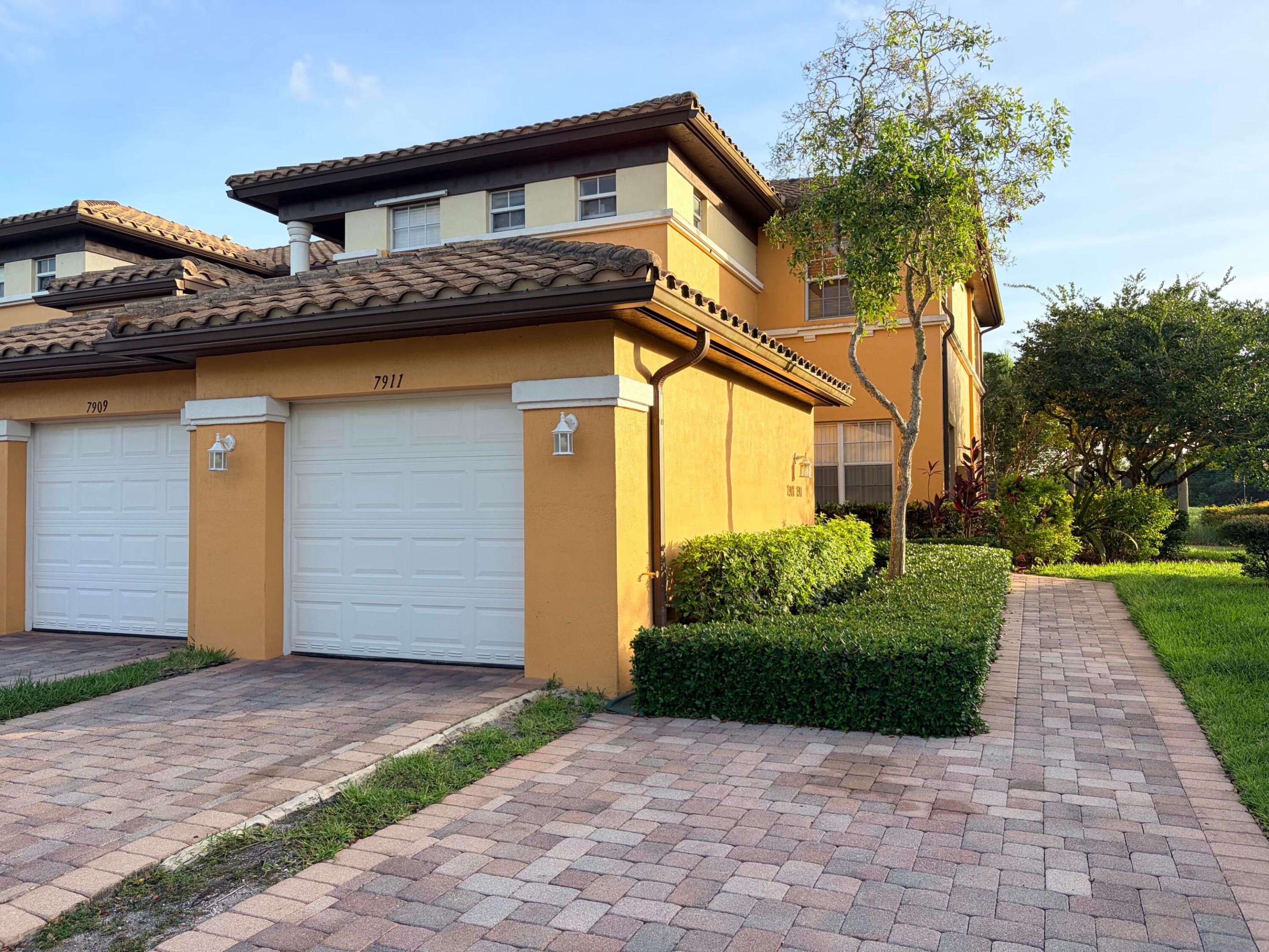 7911 NW 128th #11-c, Parkland FL 33076
