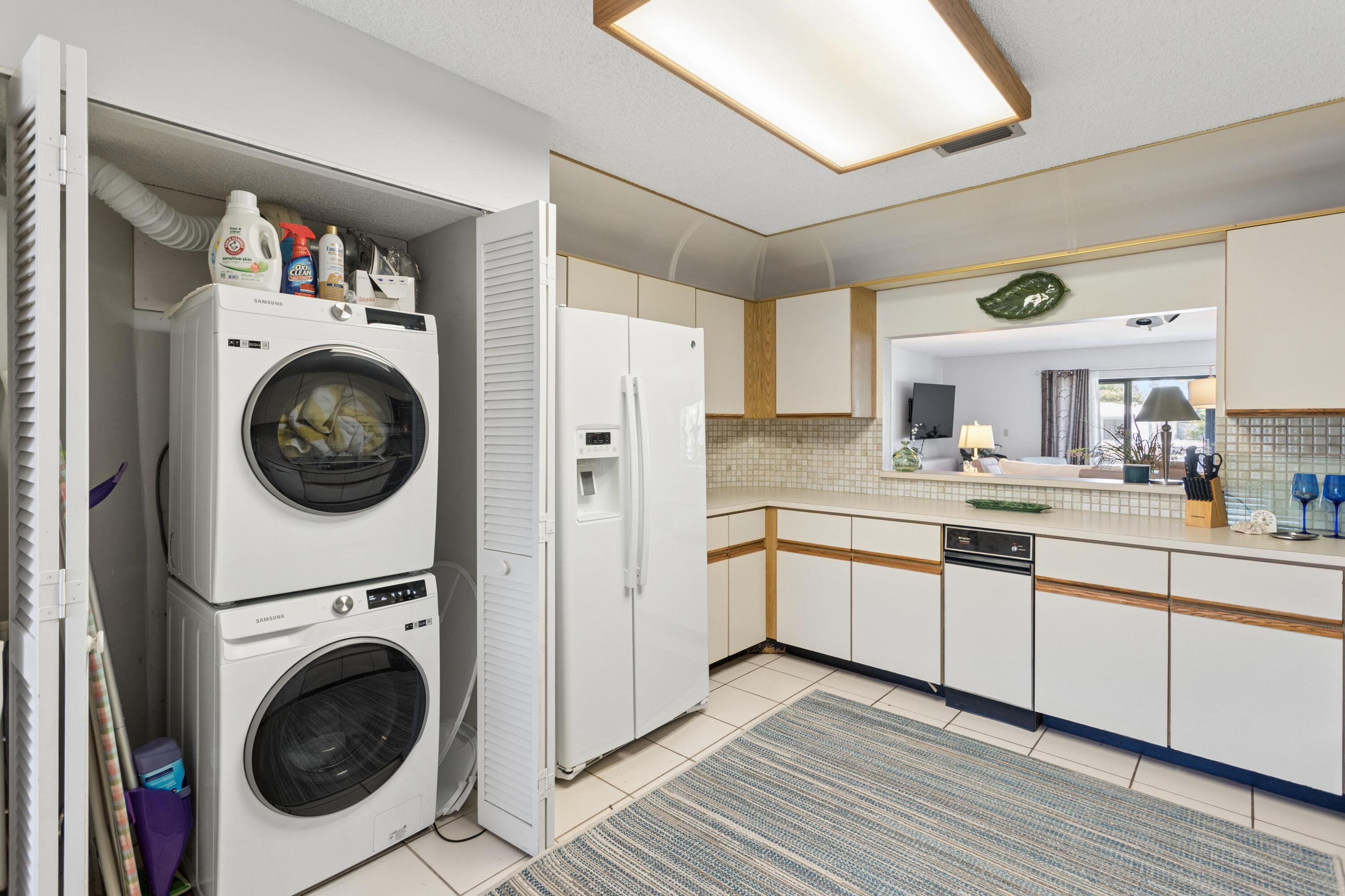 2751 NE 15th #103, Fort Lauderdale FL 33304