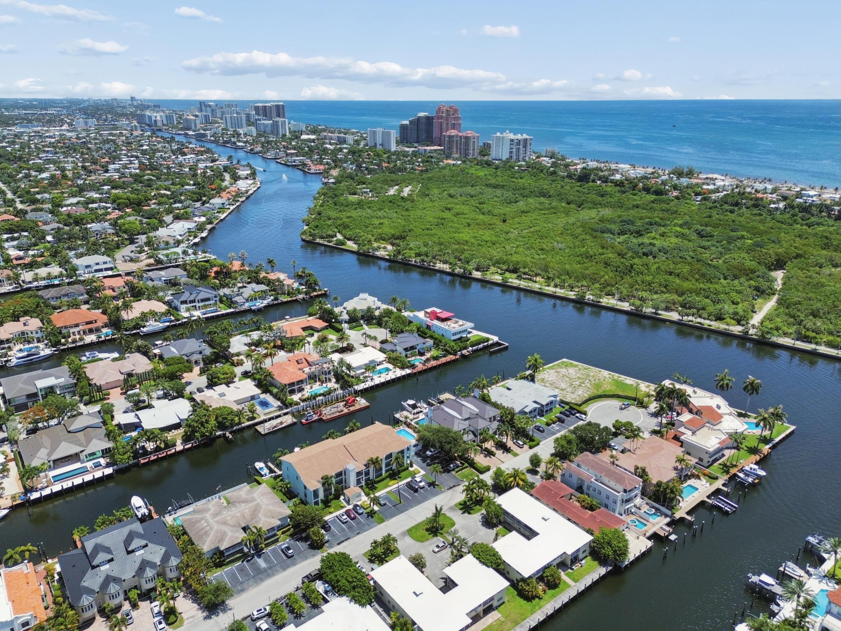 2751 NE 15th #103, Fort Lauderdale FL 33304