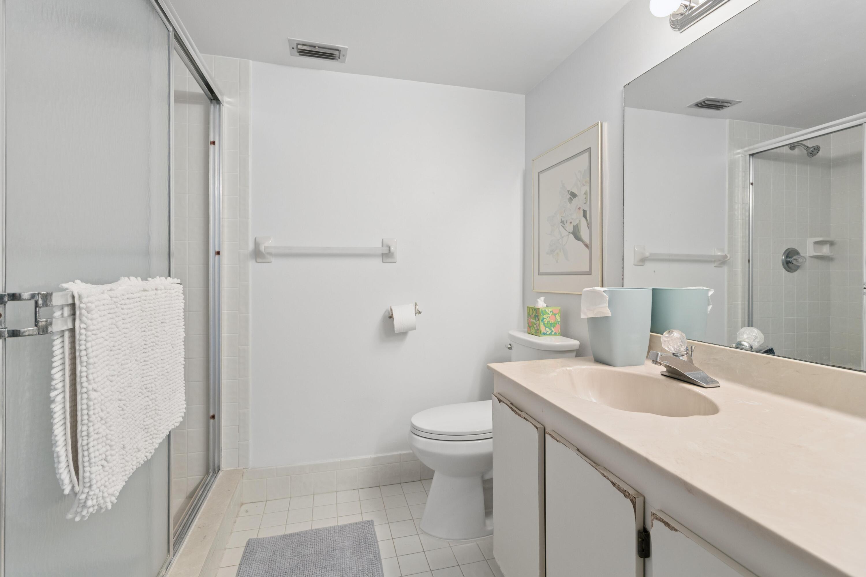 2751 NE 15th #103, Fort Lauderdale FL 33304