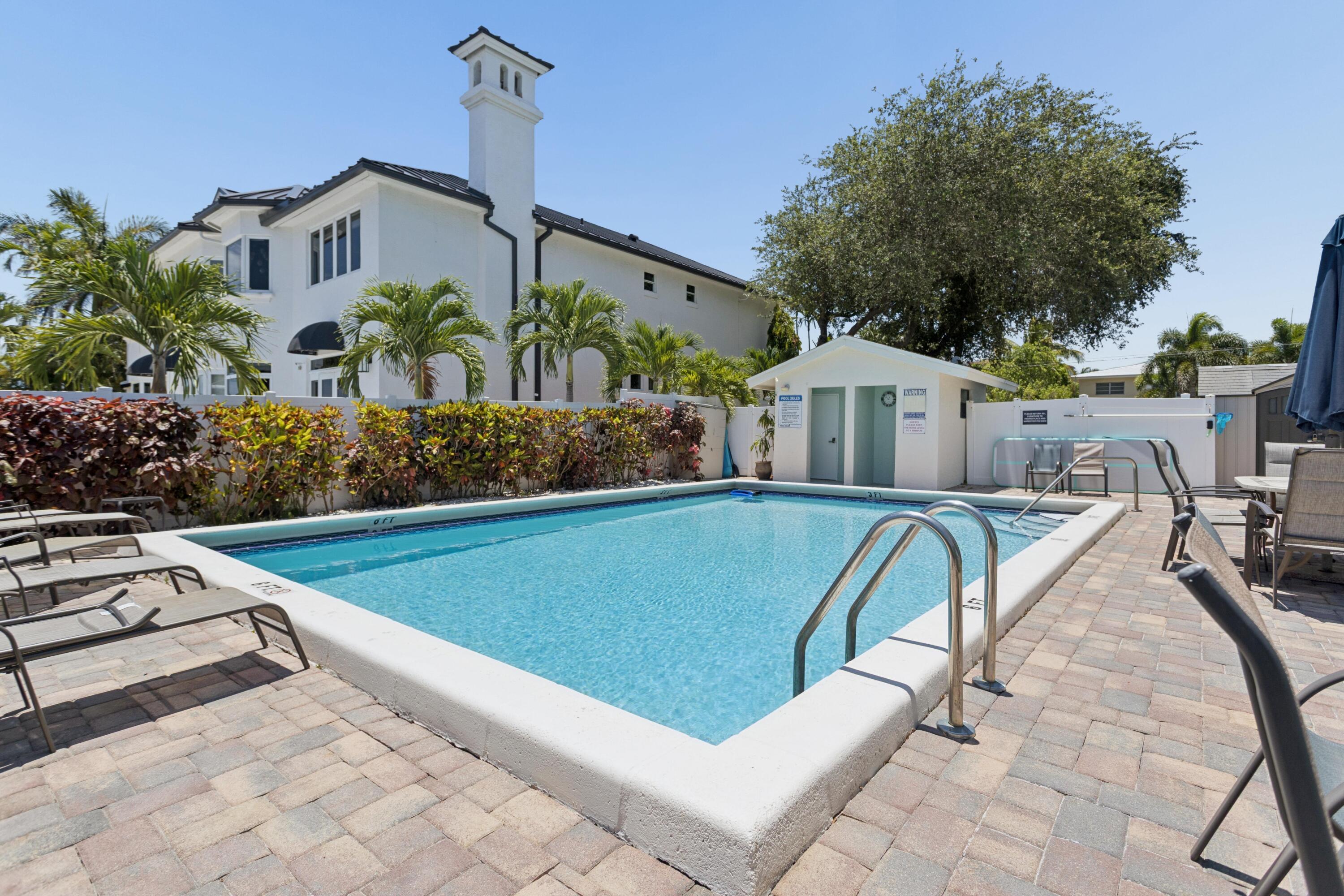 2751 NE 15th #103, Fort Lauderdale FL 33304