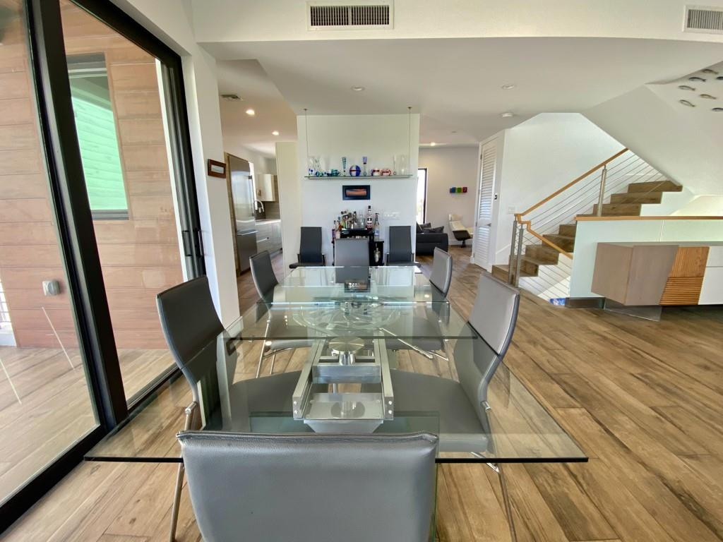 348 Balboa, Hollywood FL 33019