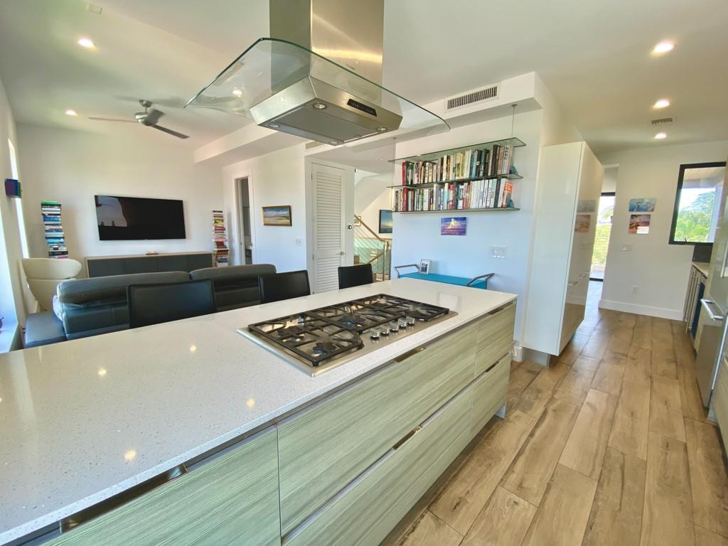 348 Balboa, Hollywood FL 33019