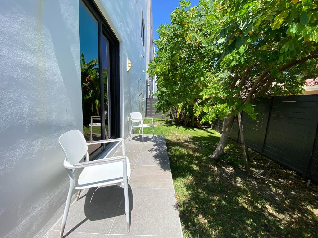 348 Balboa, Hollywood FL 33019