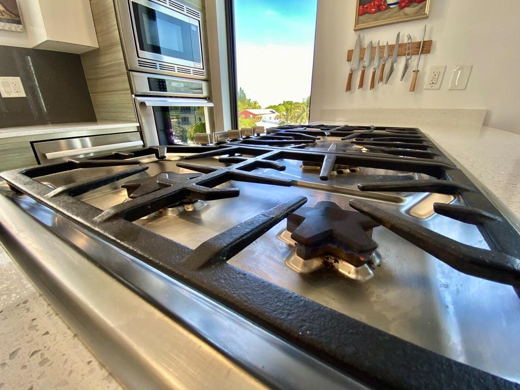 348 Balboa, Hollywood FL 33019